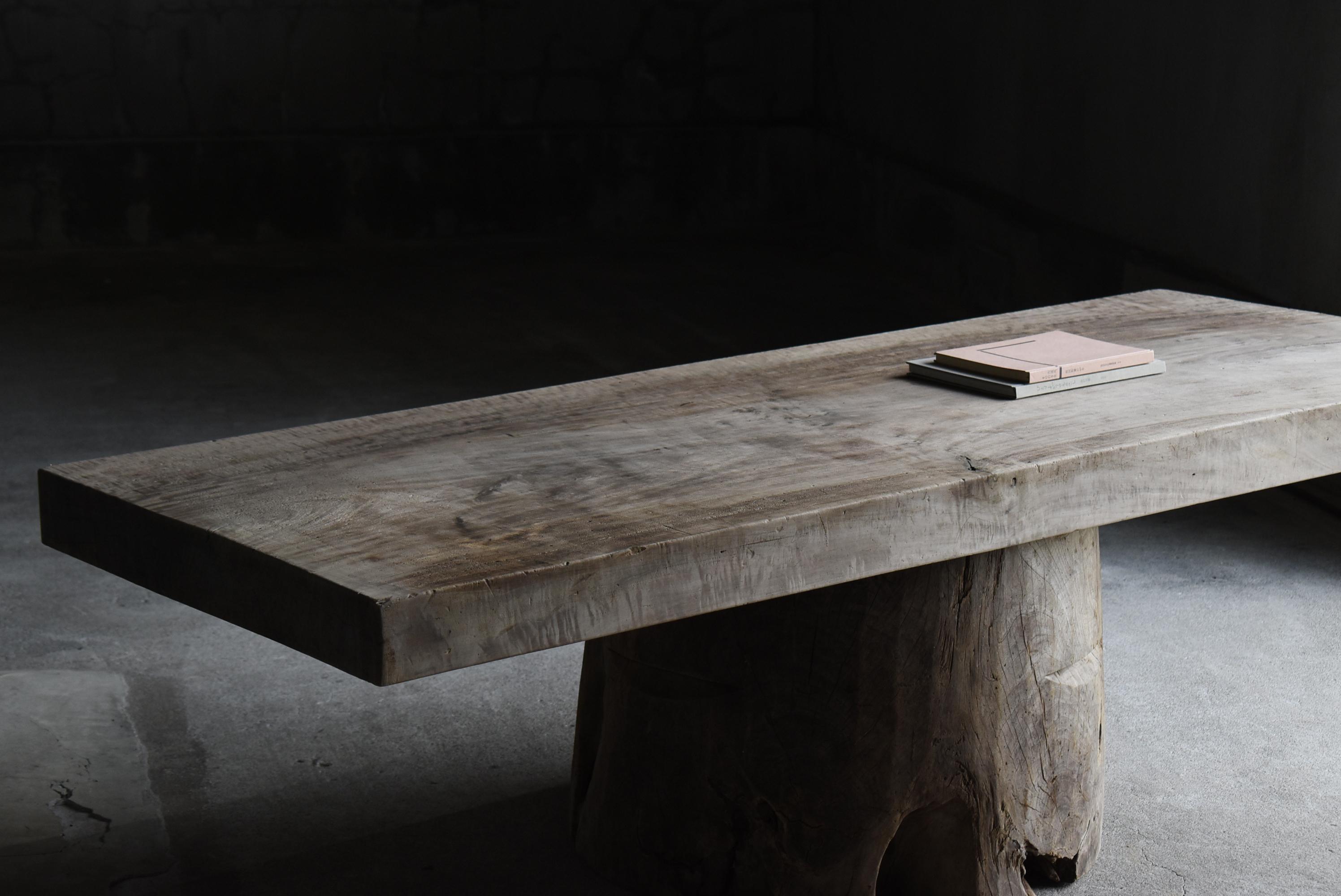 Japanischer antiker Riesentisch 1860er-1920er Jahre / Primitiver Beistelltisch Wabi Sabi im Angebot 5