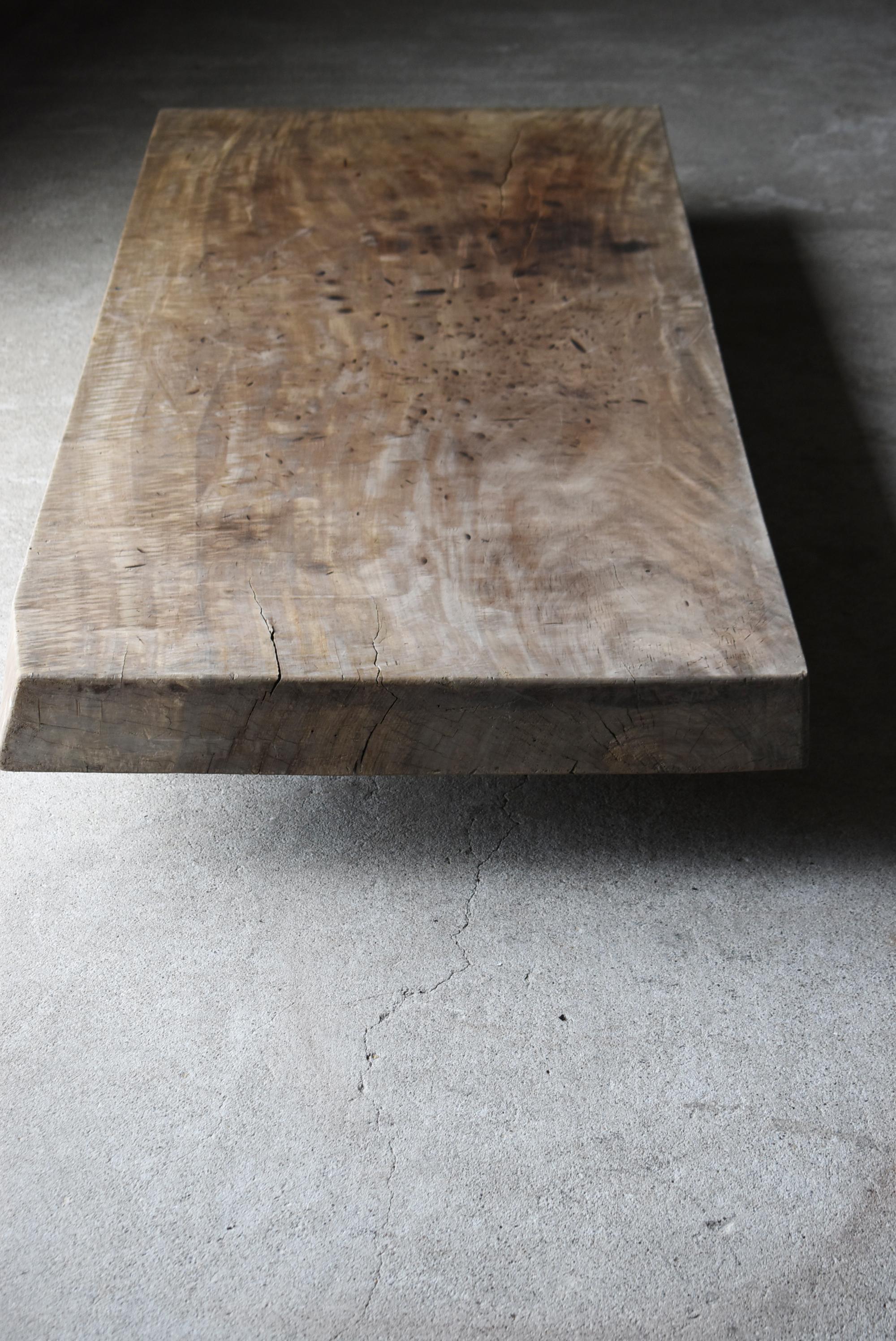 Japanischer antiker Riesentisch 1860er-1920er Jahre / Primitiver Beistelltisch Wabi Sabi im Angebot 10