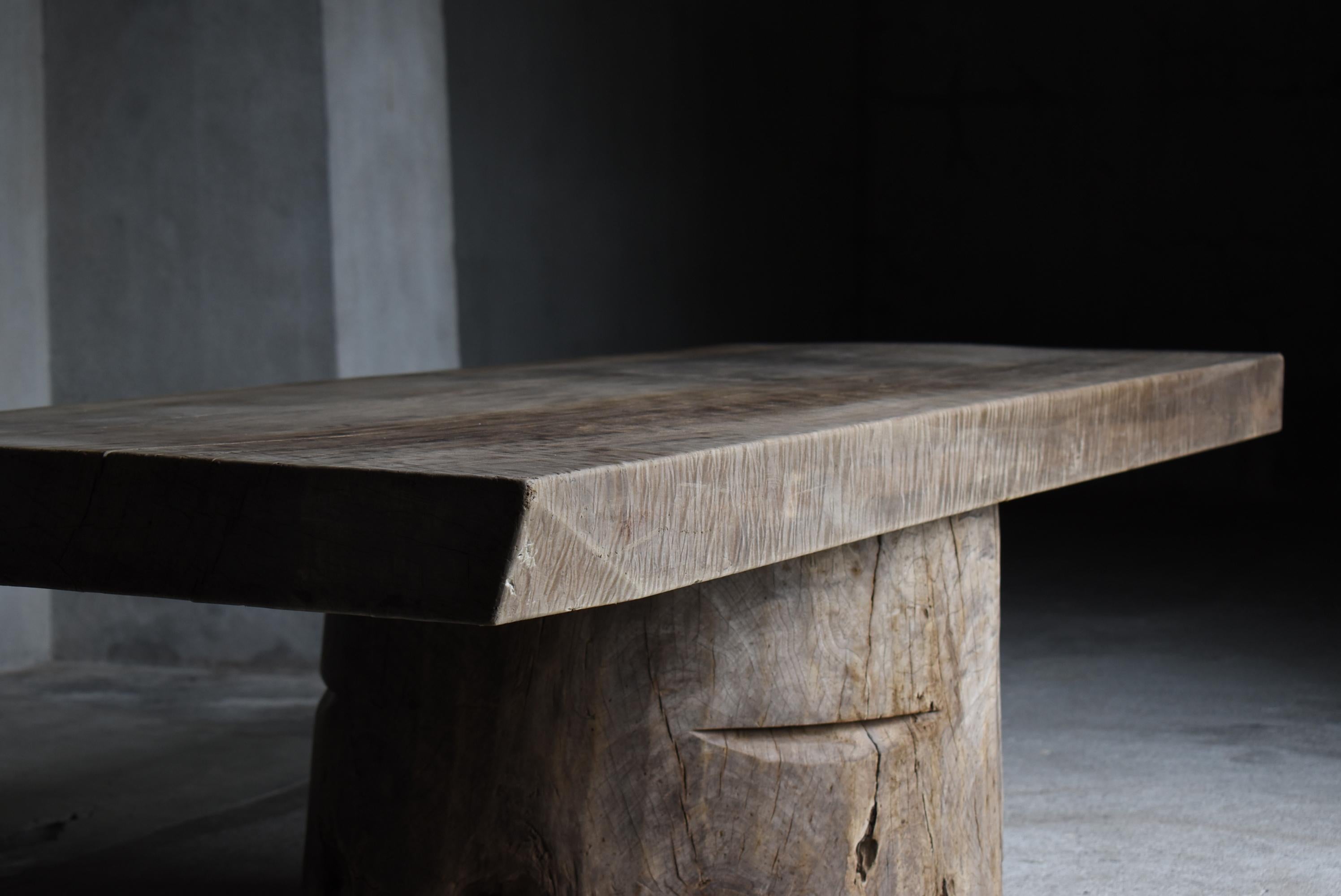 Japanischer antiker Riesentisch 1860er-1920er Jahre / Primitiver Beistelltisch Wabi Sabi im Angebot 2