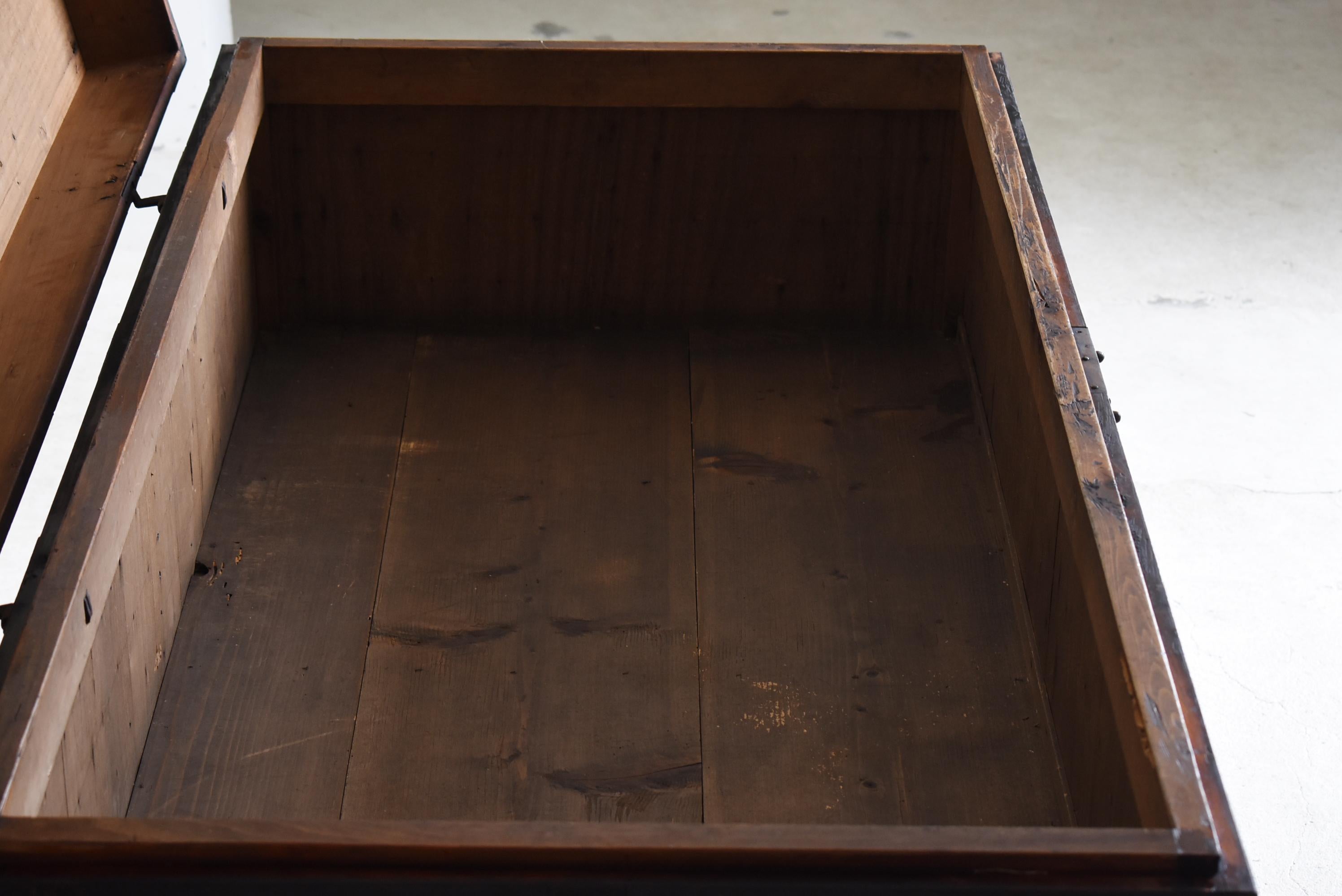 Japanese Antique Huge Tansu 1800s-1860s / Storage Cabinet Sideboard Wabi Sabi For Sale 12