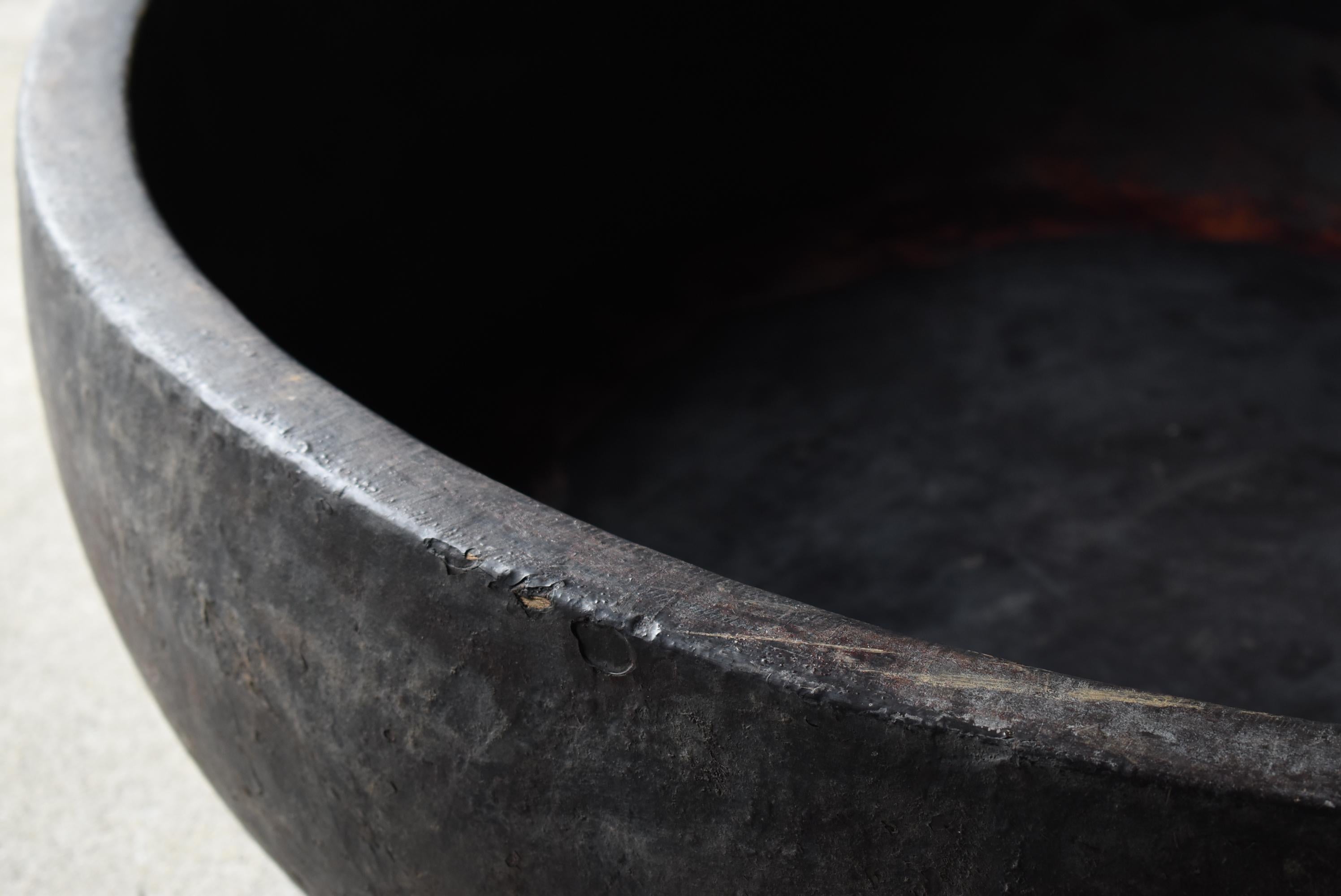 Japanese Antique Huge Wooden Bowl 1906s / Primitive Object Wabisabi Mingei For Sale 6