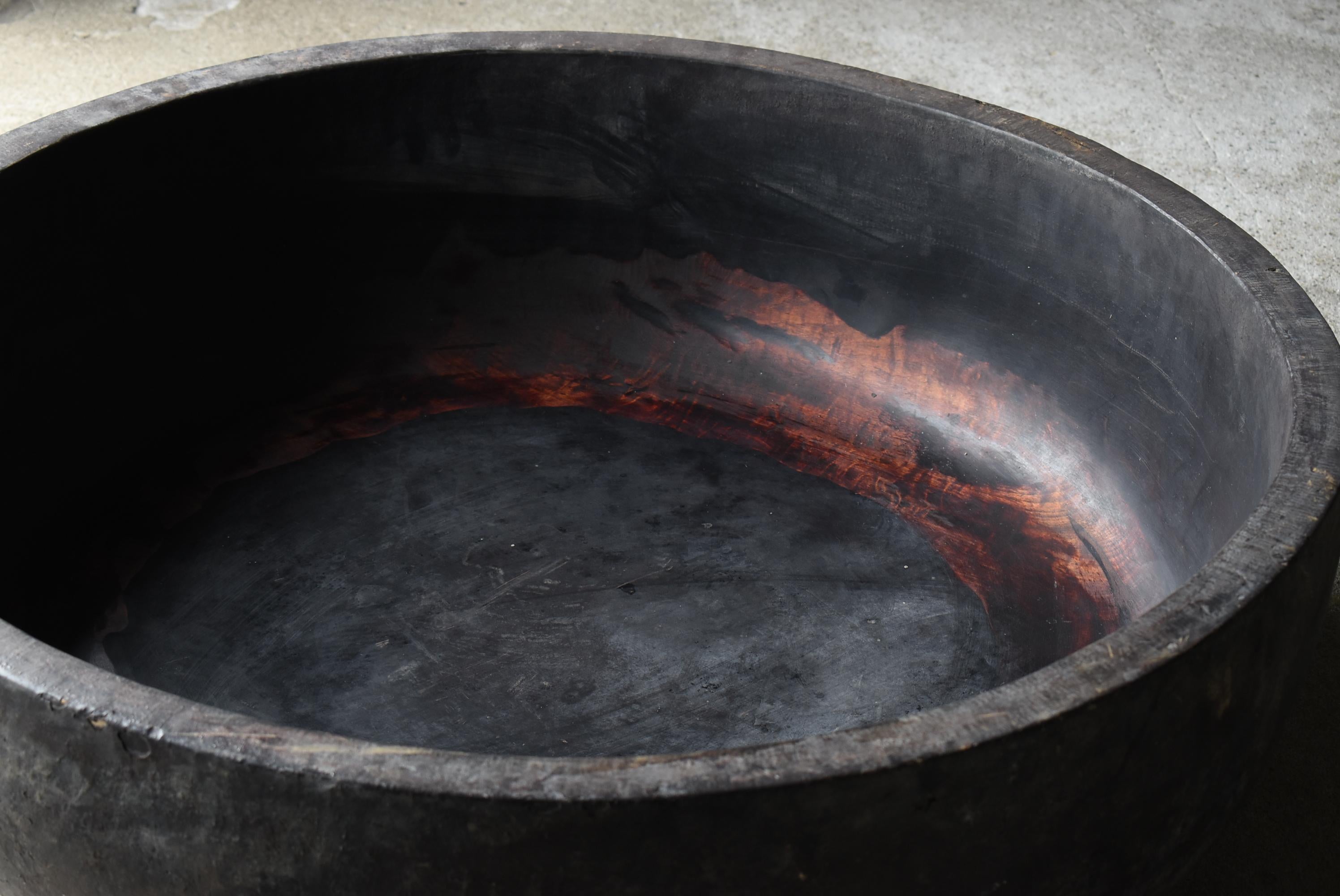 Japanese Antique Huge Wooden Bowl 1906s / Primitive Object Wabisabi Mingei For Sale 7