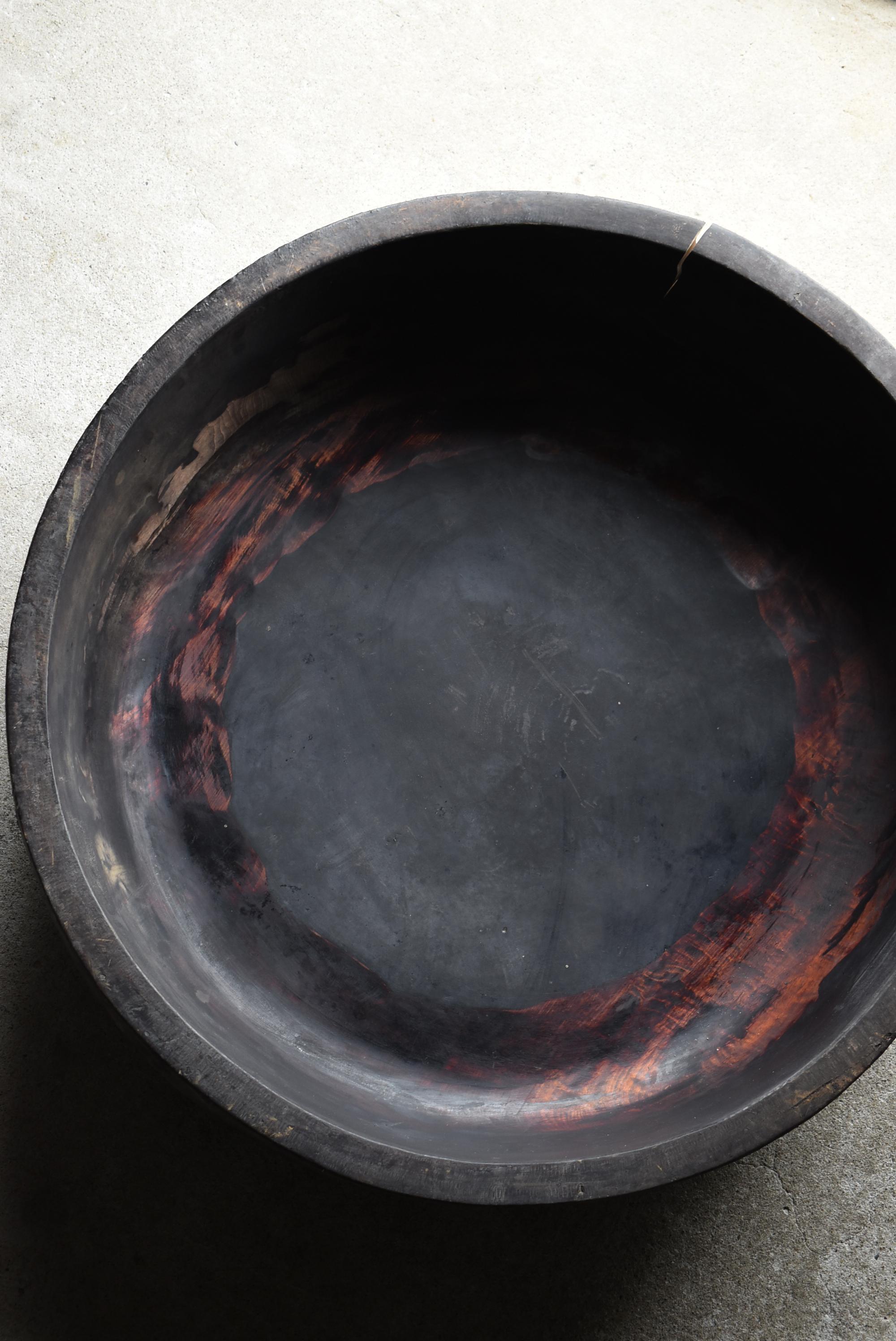 Japanese Antique Huge Wooden Bowl 1906s / Primitive Object Wabisabi Mingei For Sale 9