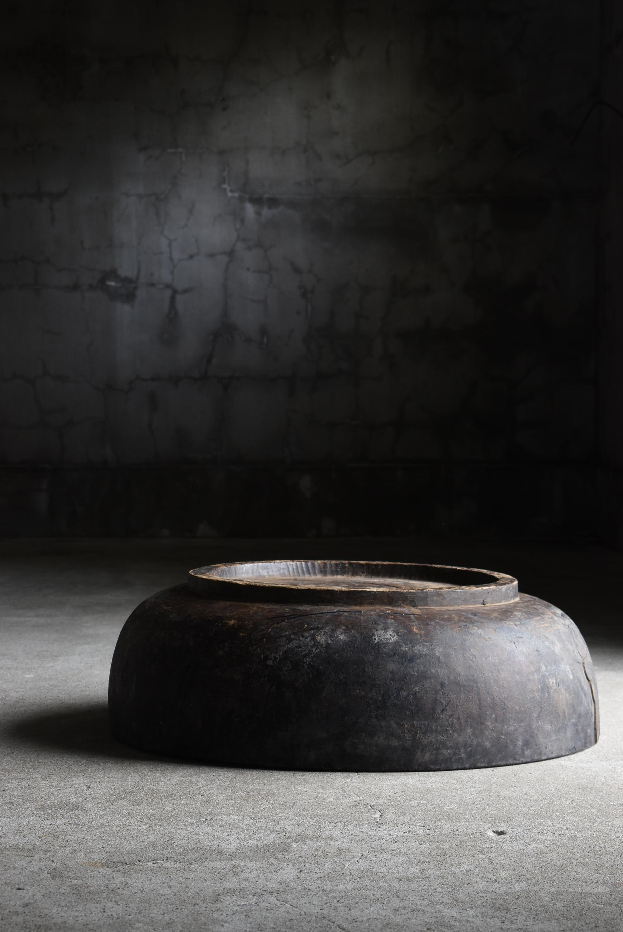 Japanese Antique Huge Wooden Bowl 1906s / Primitive Object Wabisabi Mingei For Sale 12