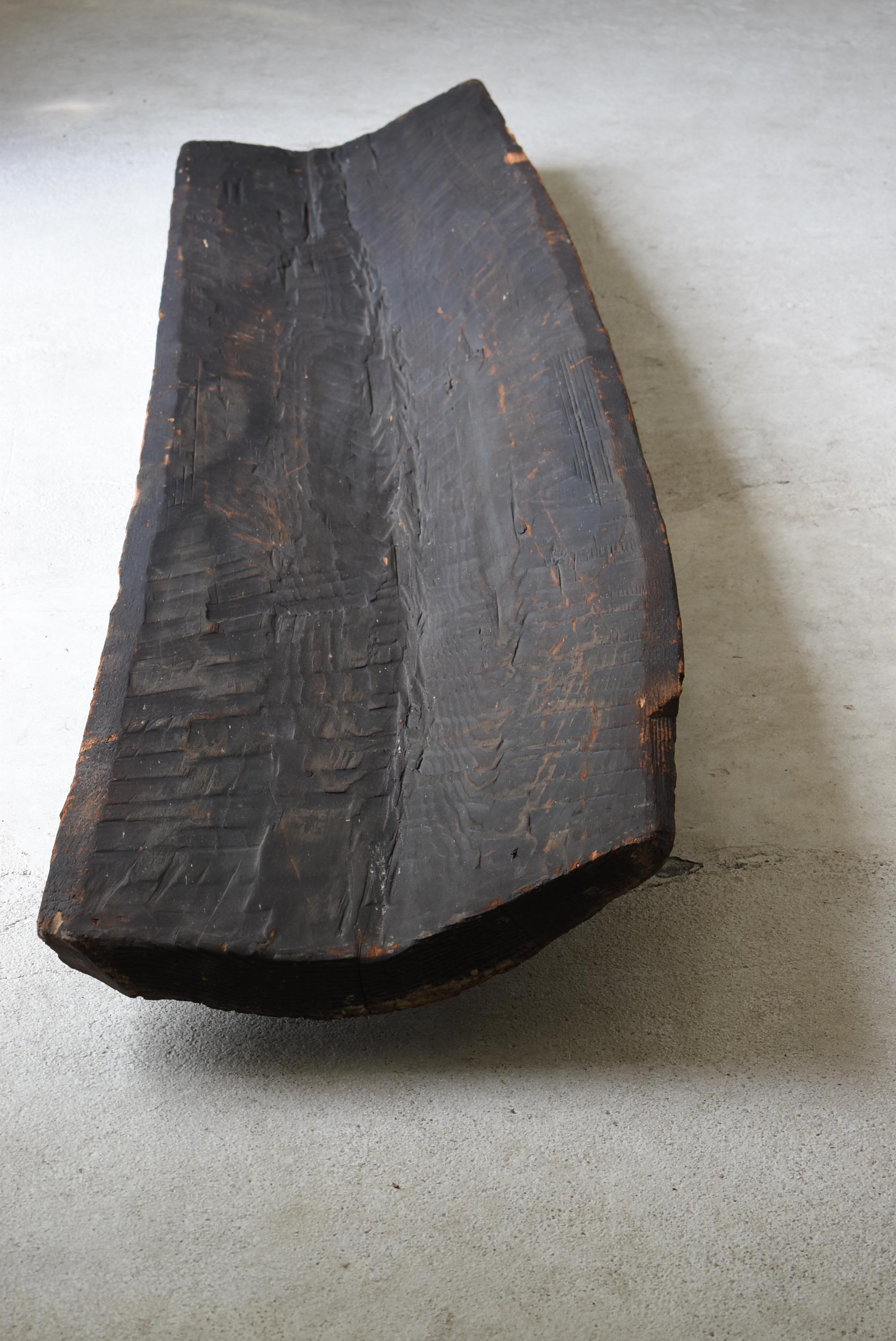 Japanische antike große Holzschale 1800er-1860er Jahre / Wabi Sabi Objekt Mingei  im Angebot 1