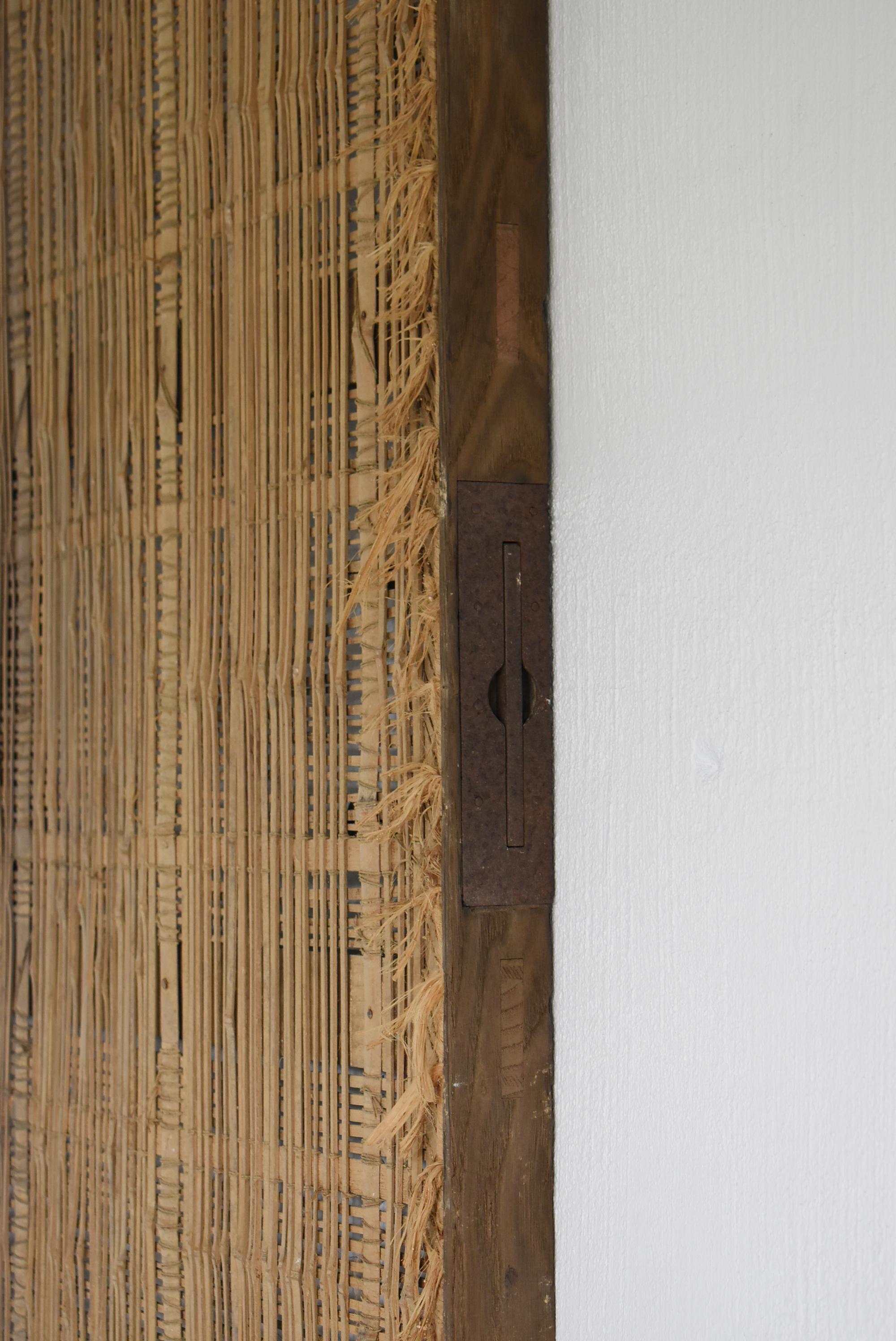 Porte ancienne en lattes de bambou tressées 1860s-1900s / Abstract Art Wabisabi Bon état - En vente à Chōsei District Nagara, JP