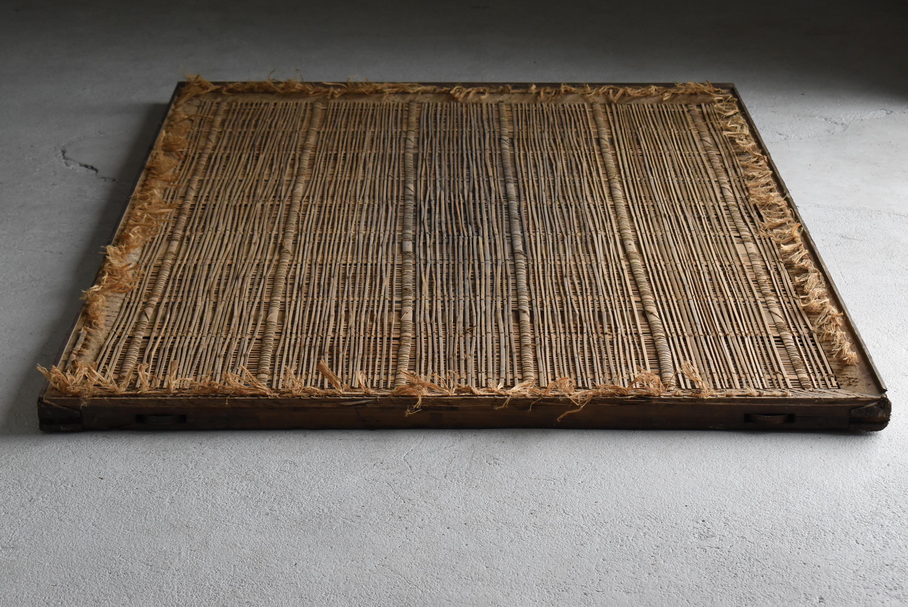 XIXe siècle Porte ancienne en lattes de bambou tressées 1860s-1900s / Abstract Art Wabisabi en vente