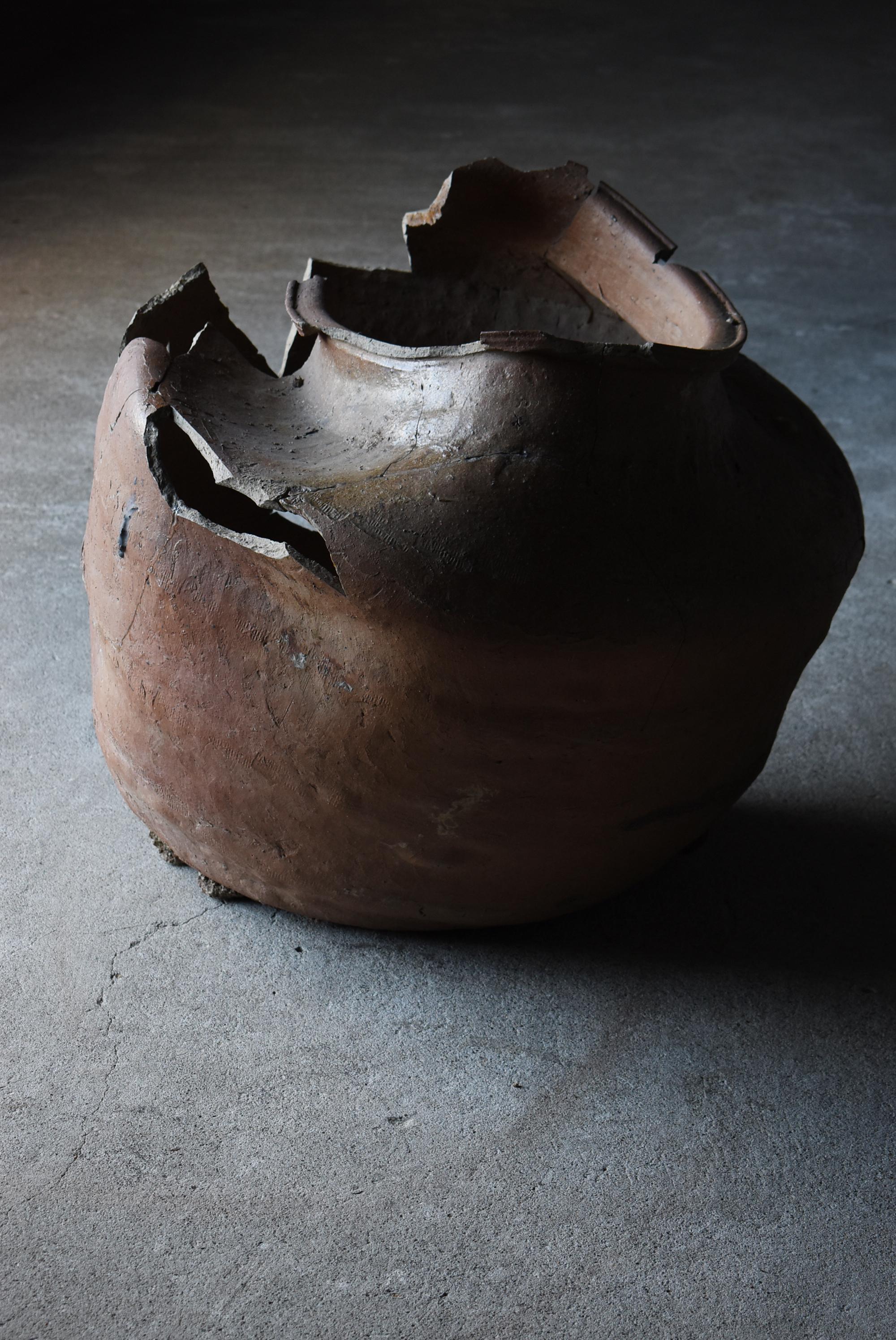 Antico vaso giapponese in ceramica 