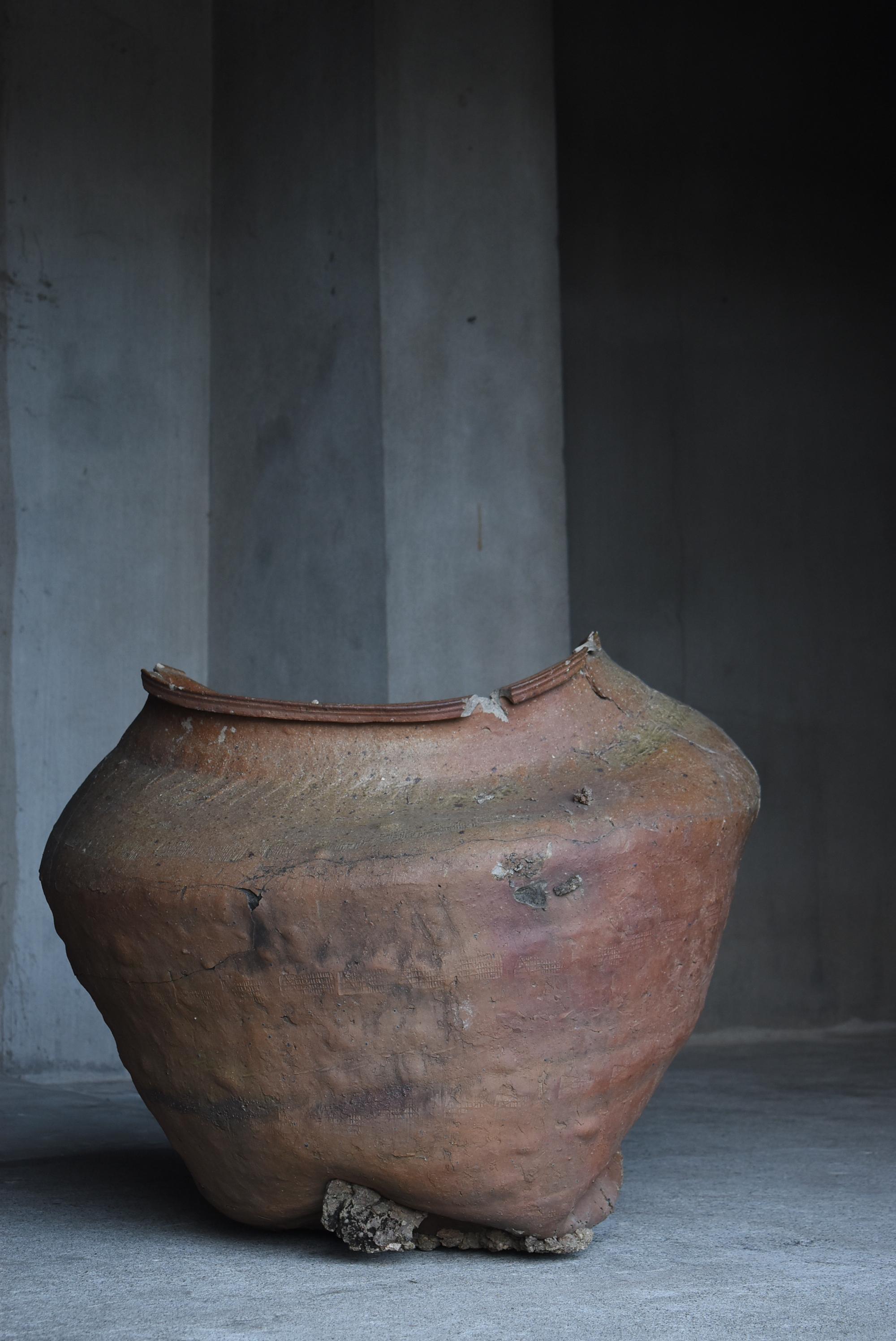 Si tratta di un vecchio vaso monumentale Tokoname ware 