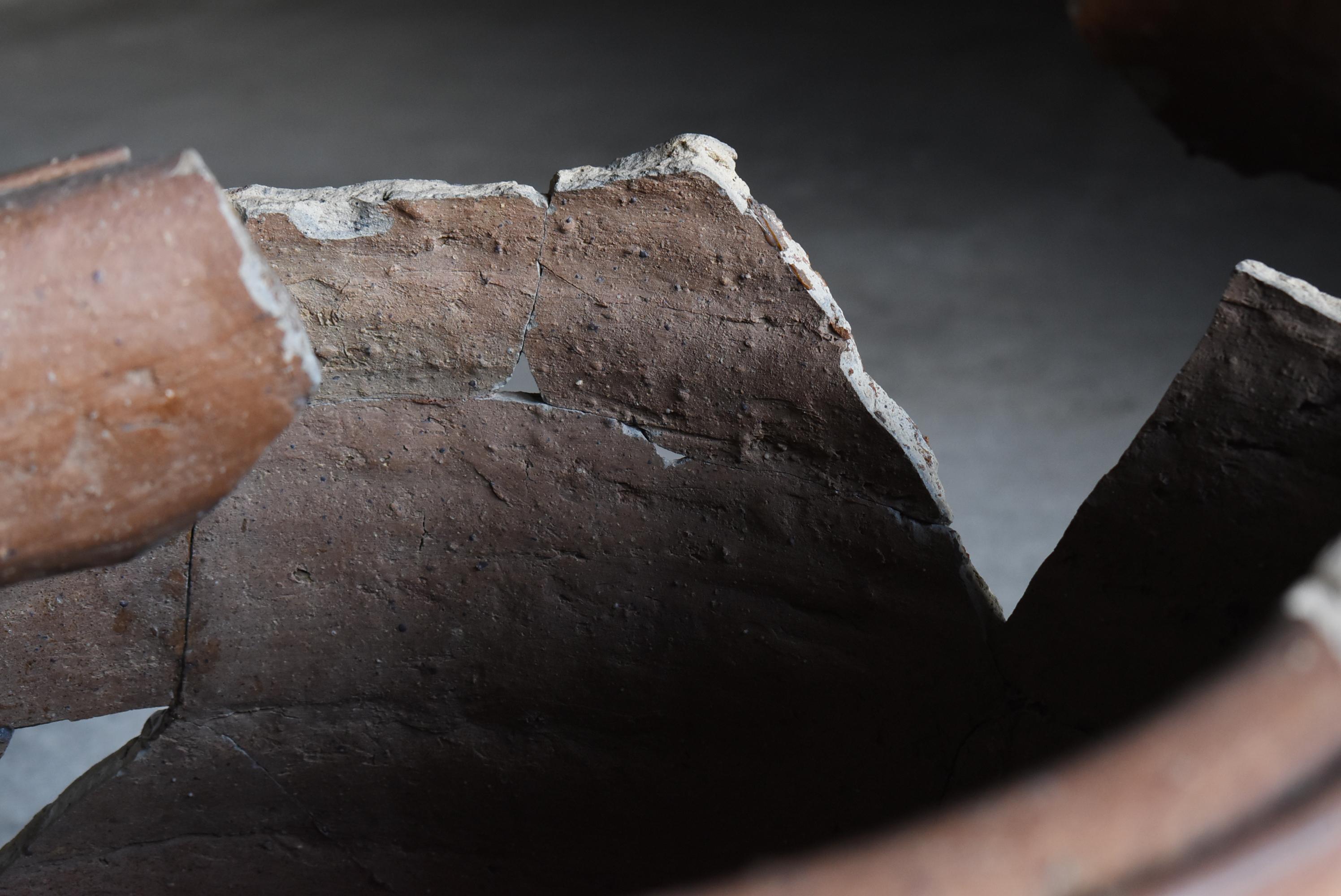 Fino al XVIII secolo Antico vaso giapponese in ceramica 