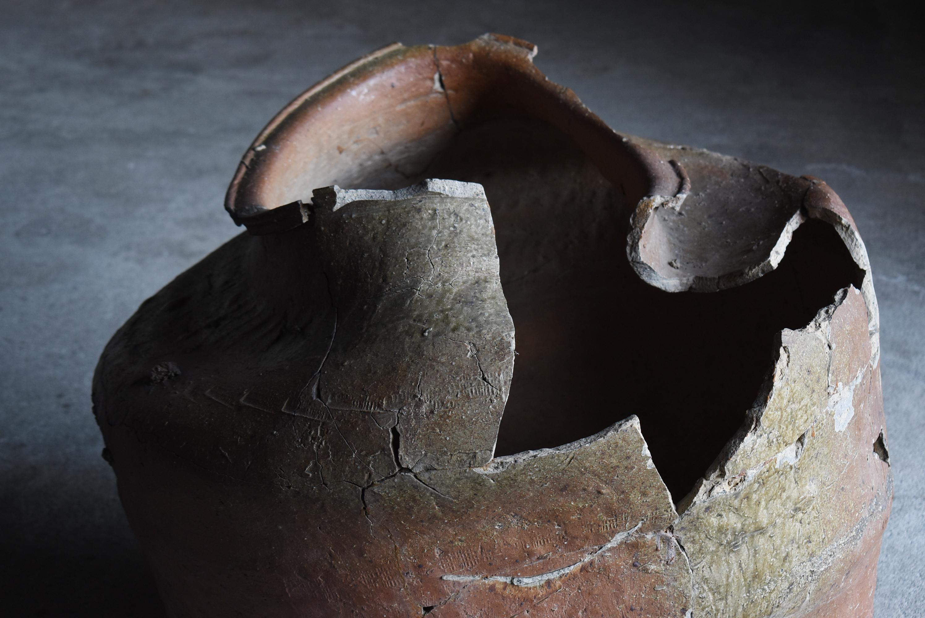 Antico vaso giapponese in ceramica 