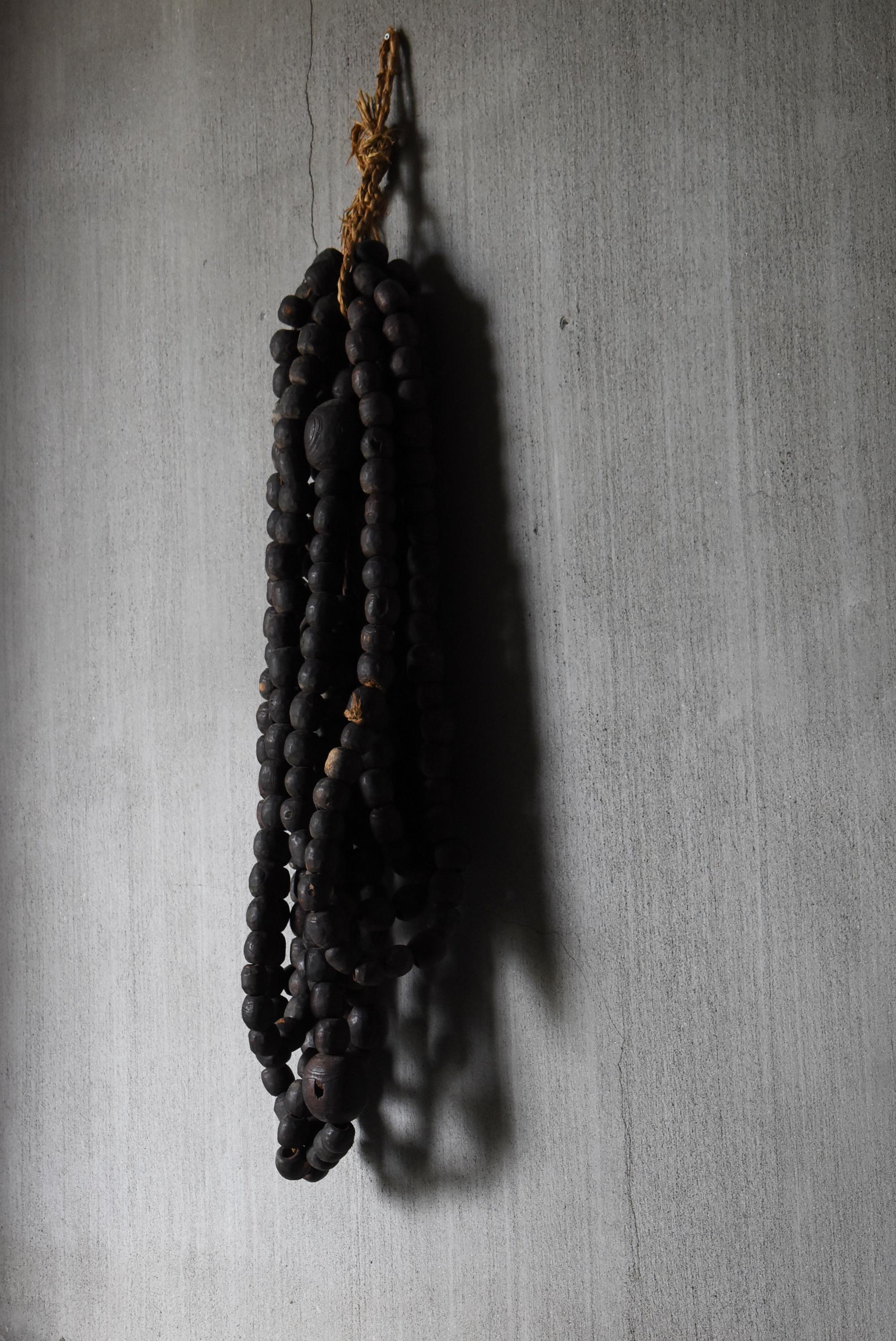 Sculpté à la main Perles de prière bouddhistes japonaises anciennes Hyakumanben 1830s-1844s / Zen Wabisabi en vente