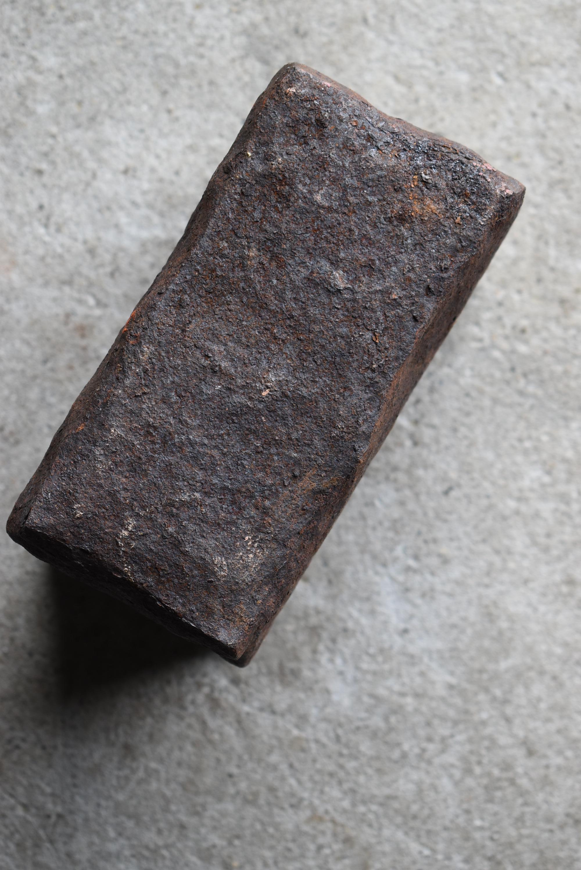 Japanese Antique Iron Block 1920s-1940s / Object Wabisabi For Sale 5