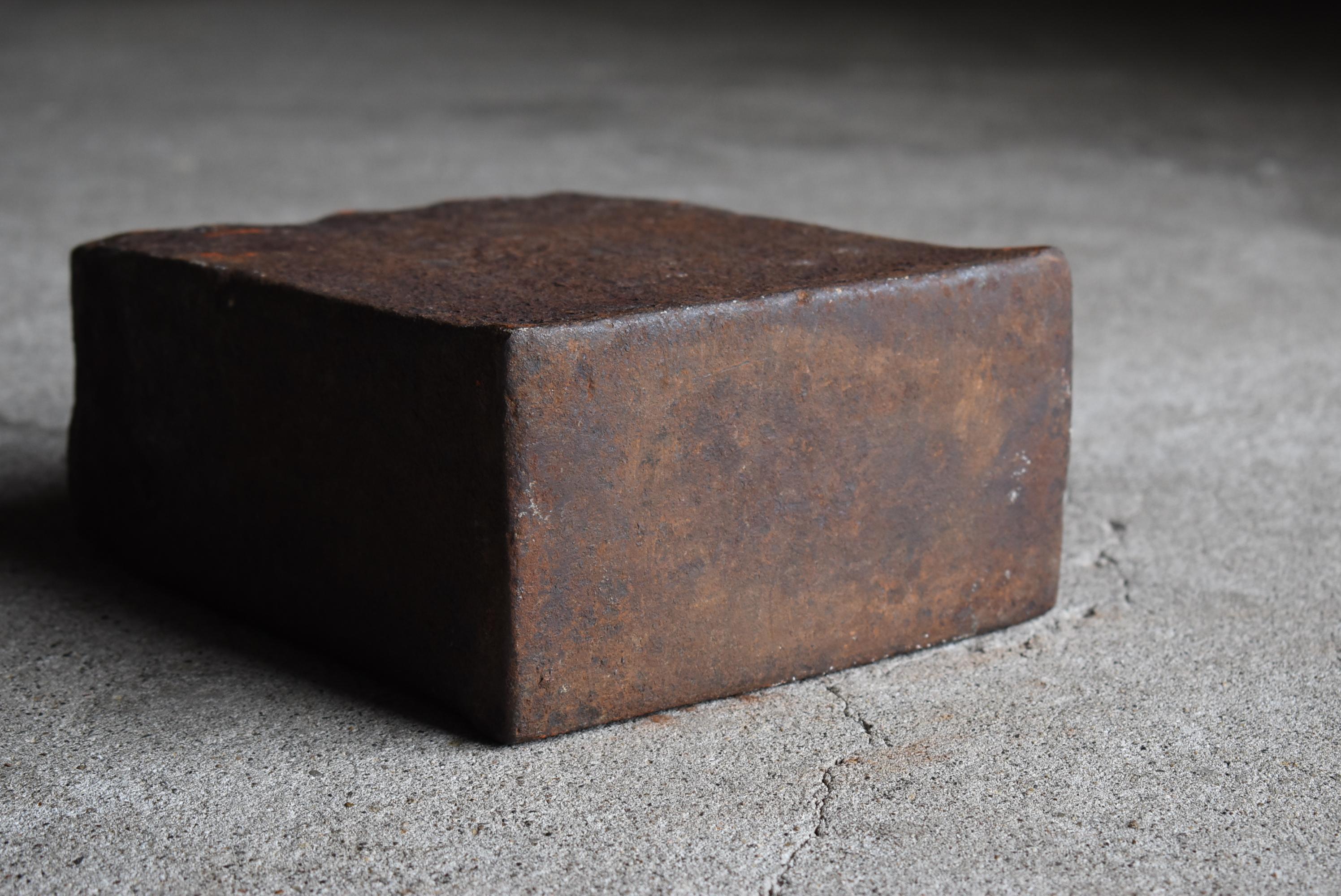 Japanese Antique Iron Block 1920s-1940s / Object Wabisabi For Sale 3