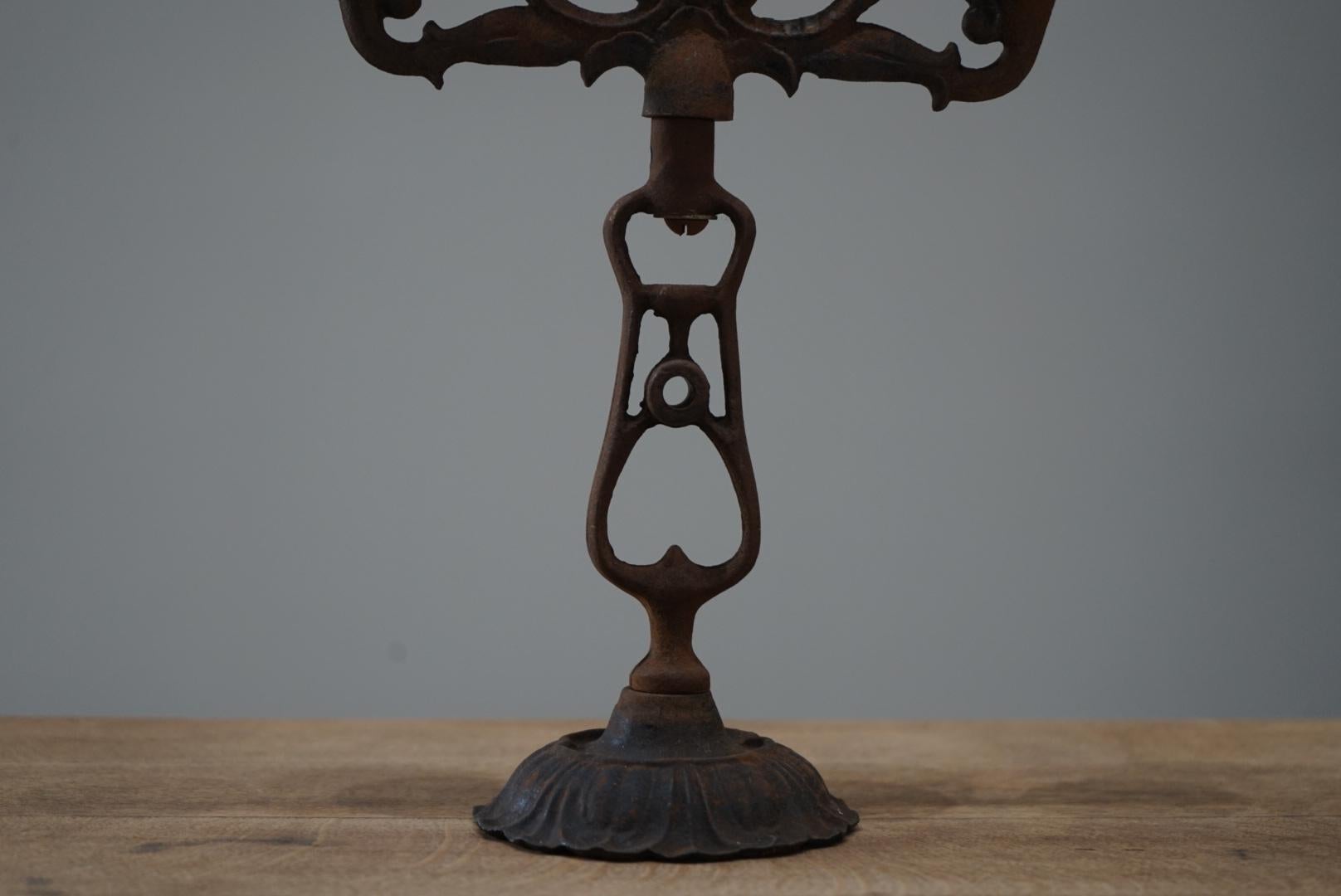 Japanese Antique Iron candlestick Object In Good Condition For Sale In Chiba, Chiba