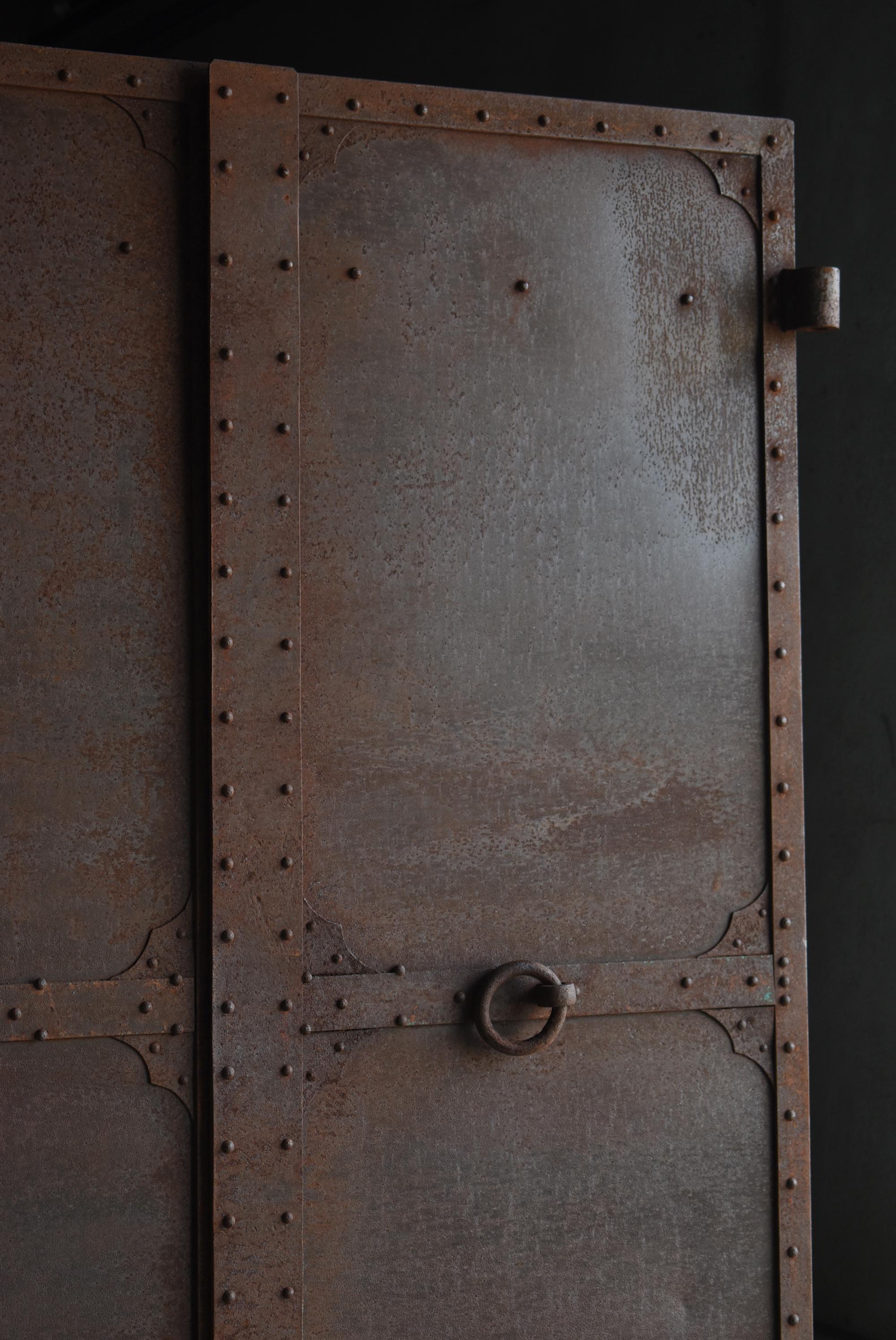 Japanese Antique Iron Double Door 1860s-1920s / Steel Gate Wabi Sabi For Sale 1