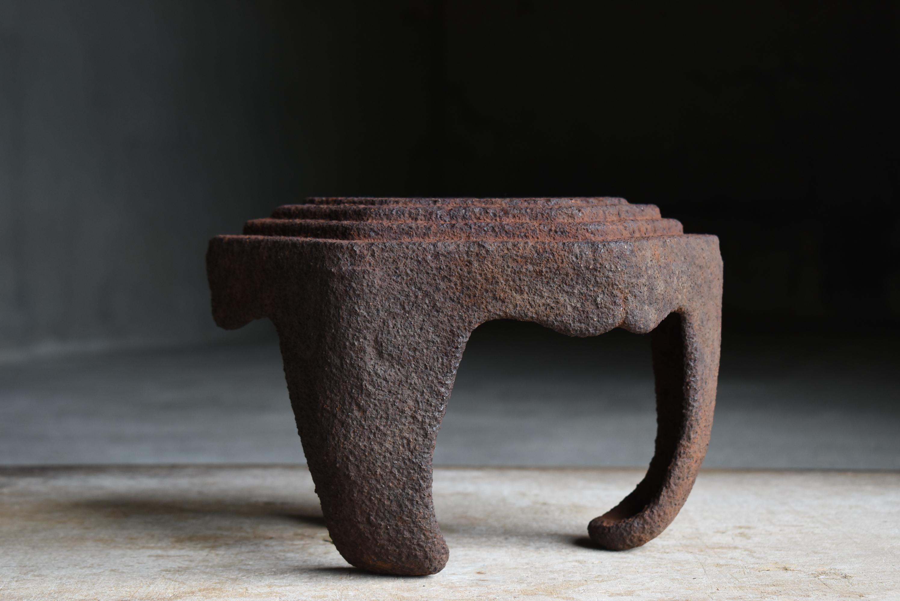 Japanese Antique Iron Hexagonal Stand 1860s-1900s / Ornament Wabisabi For Sale 1