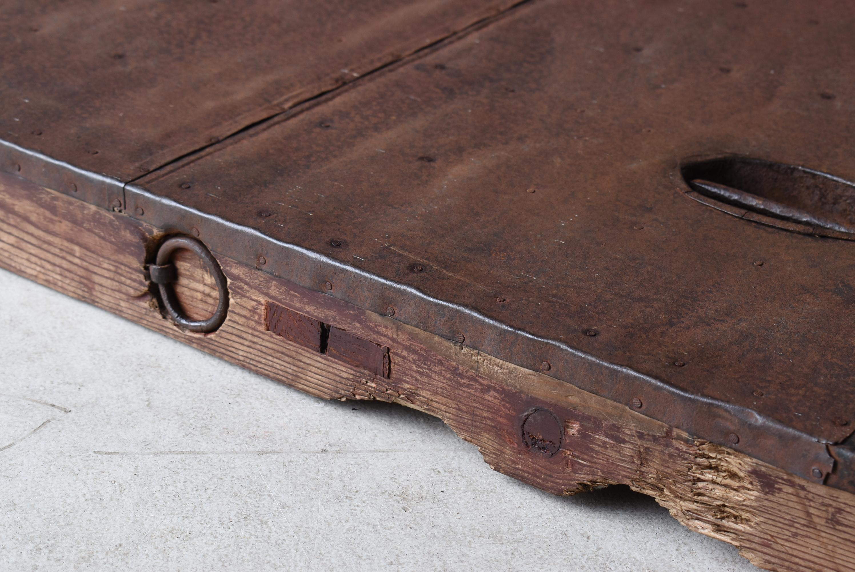 Japanese Antique Iron Plate Door 1860s-1900s / Wabisabi 10