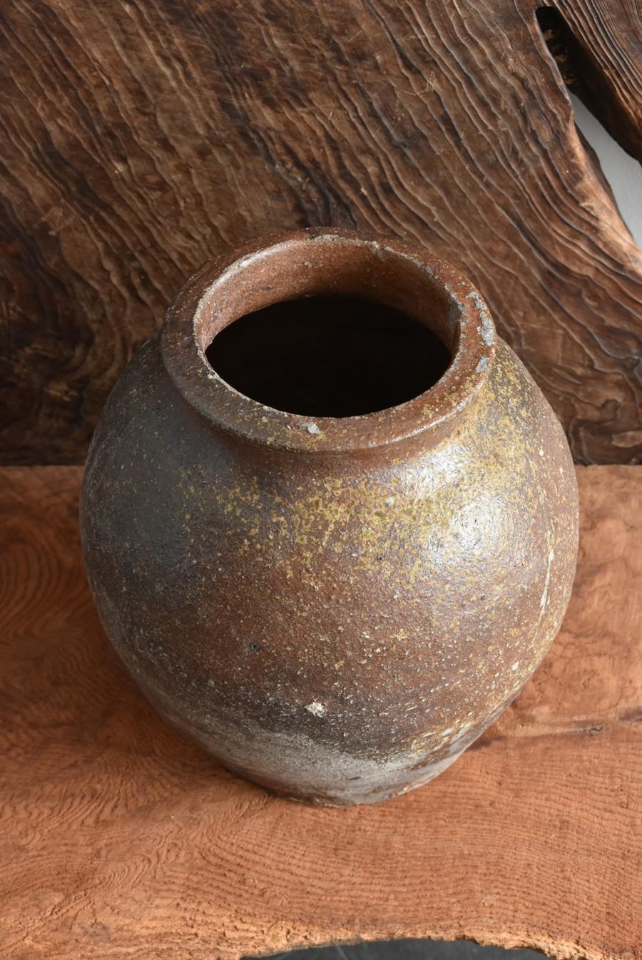Japanisches antikes japanisches Gefäß „e-chi-zen ware“ 1603-1800 / schöne gebrannte Vase (18. Jahrhundert und früher) im Angebot
