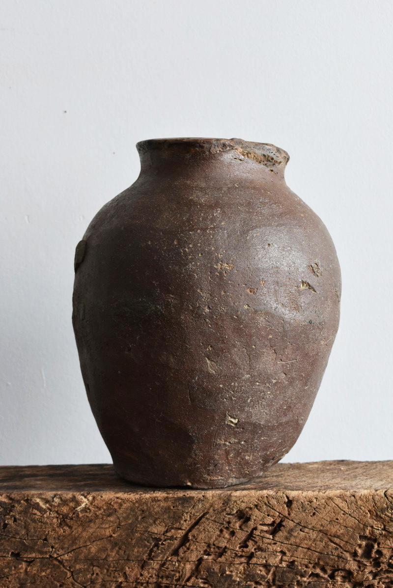 Hand-Crafted Japanese Antique Jar / Tokoname-Ware / 1500s / Jar of Natural Glaze / Mingei