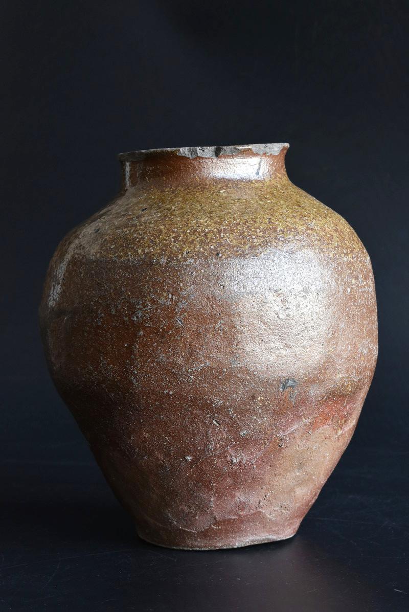 Japanese Antique Jar / Tokoname-Yaki / 1400-1500s/Beautiful Jar of Natural Glaze In Good Condition In Sammu-shi, Chiba
