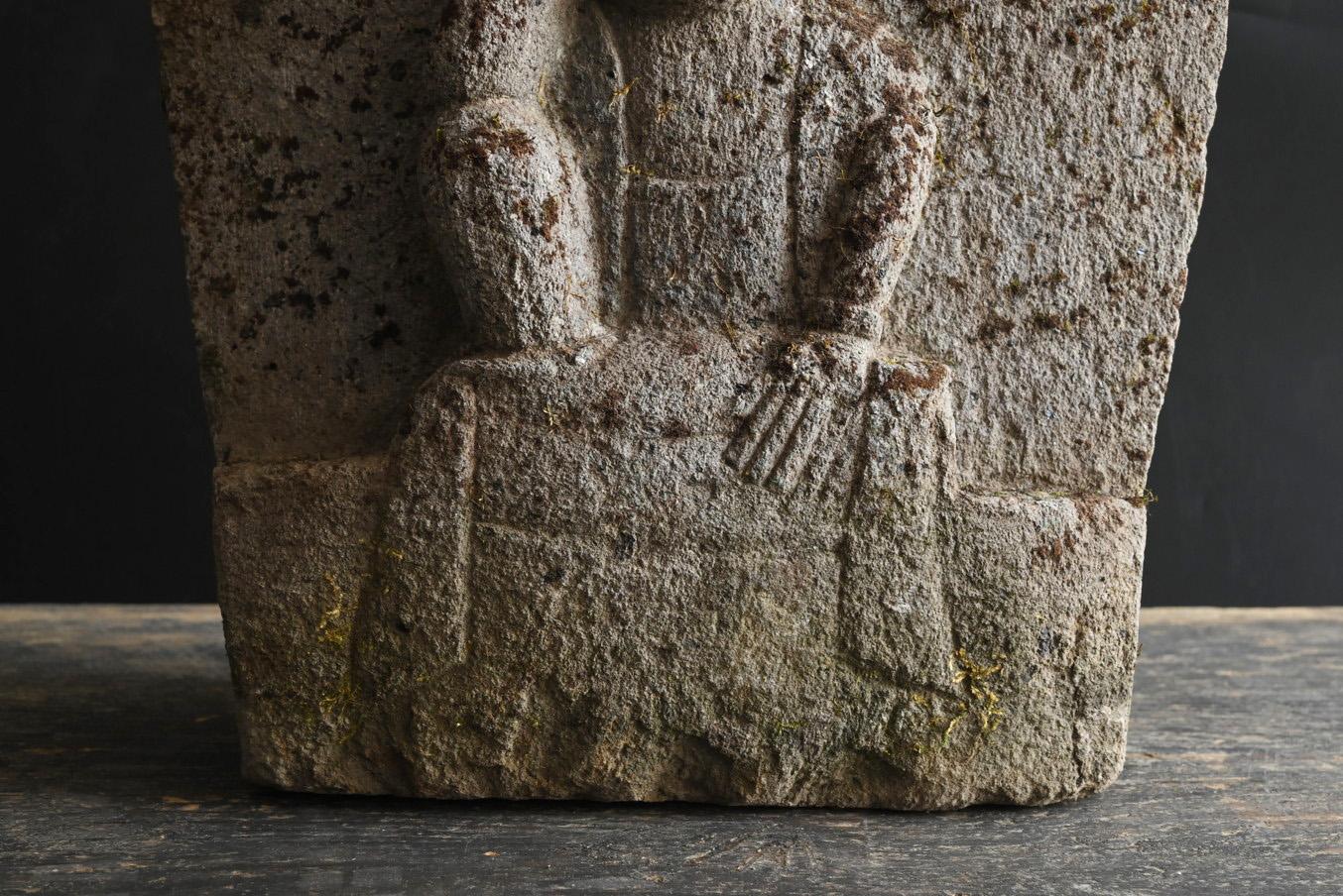 Japanische antike Kannon-Steinstatue/Edo-Periode des 18. bis 19. Jahrhunderts im Angebot 3