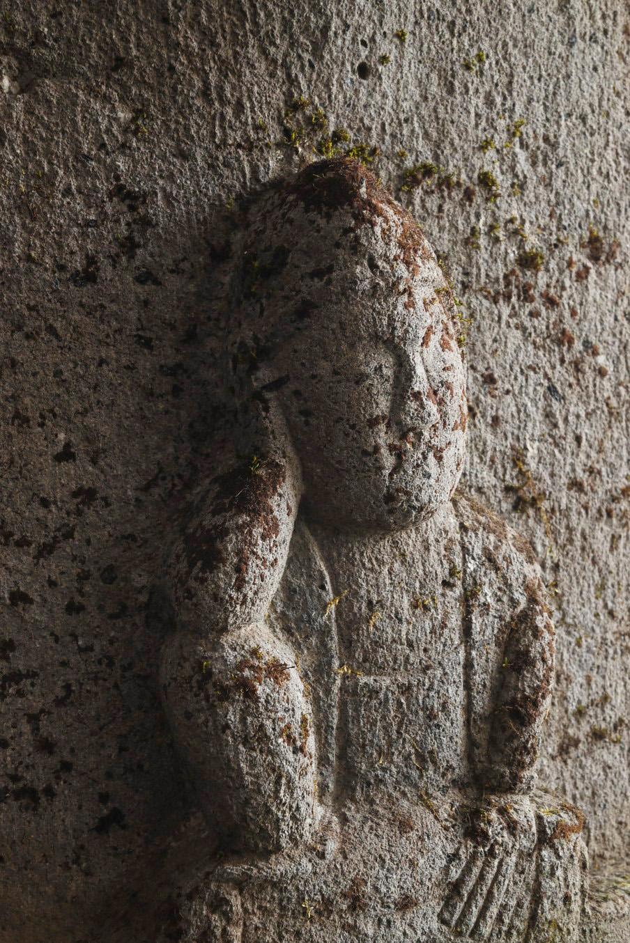 Japanische antike Kannon-Steinstatue/Edo-Periode des 18. bis 19. Jahrhunderts im Angebot 5