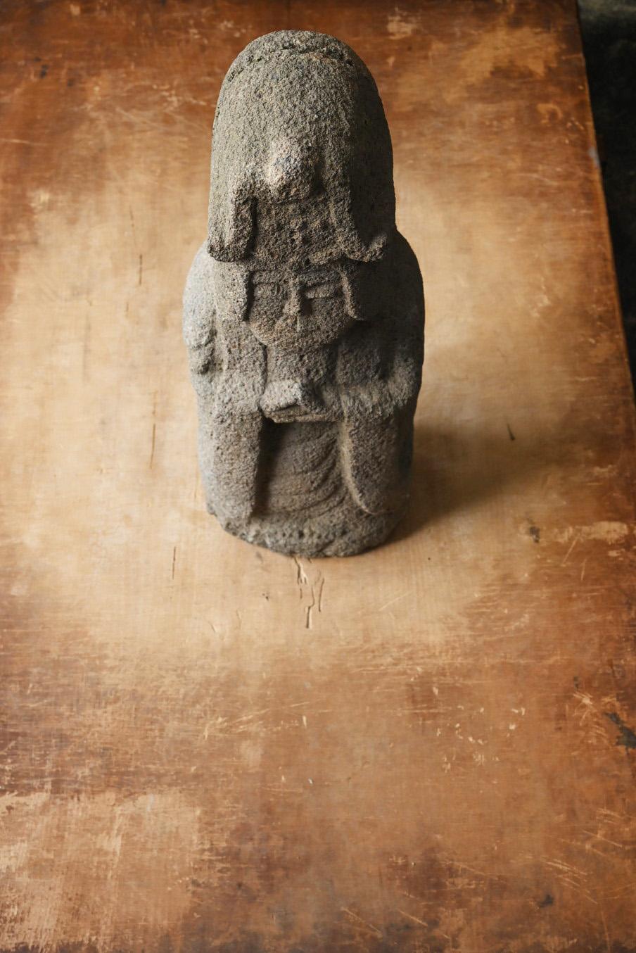 Antica statua giapponese in pietra di Kannon/periodo Edo/ornamento buddista in vendita 6