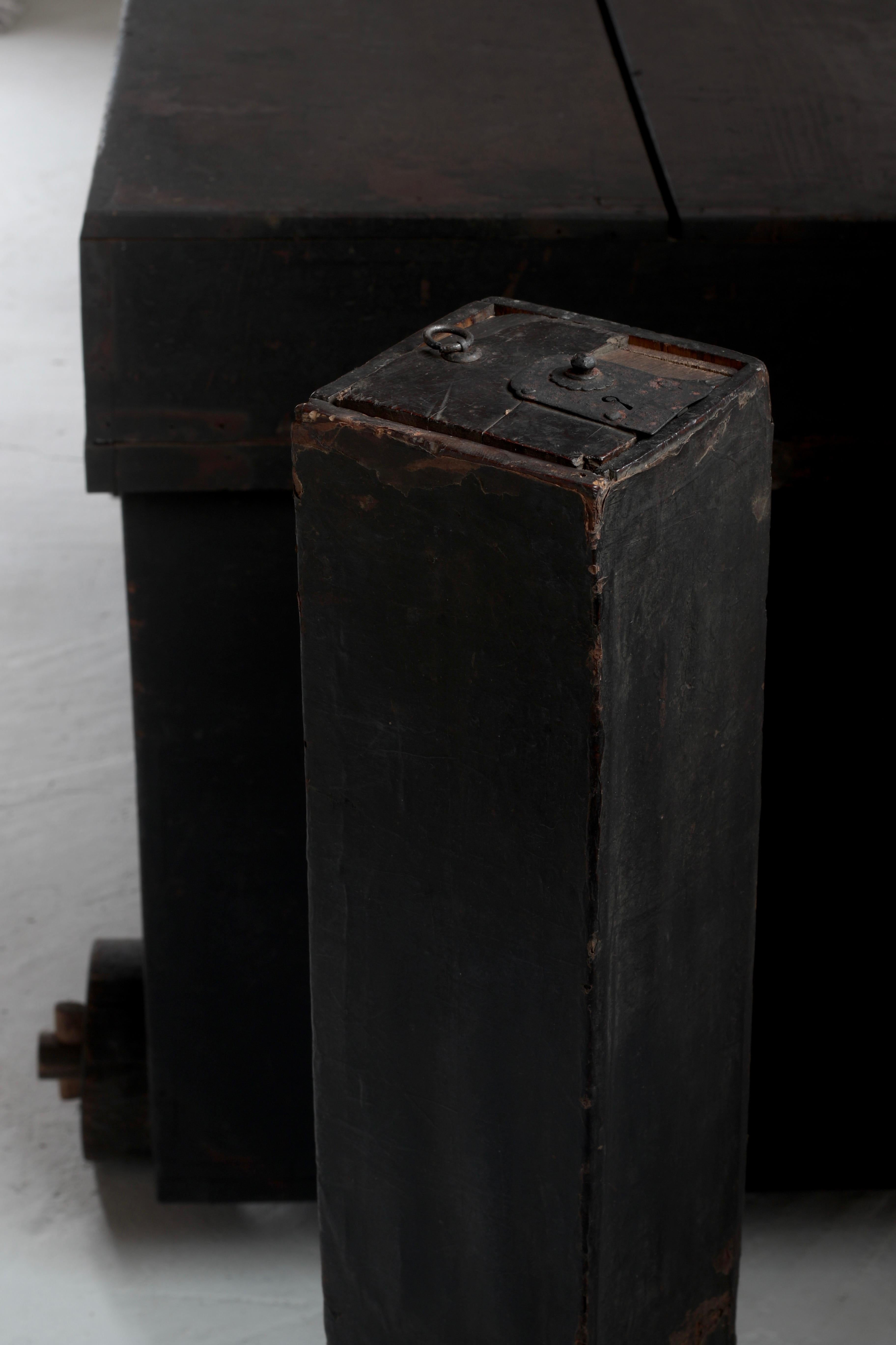 Japanische antike Katana Tansu / Papier-Schubladenkommode / WabiSabi aus der Meiji-Periode im Zustand „Gut“ im Angebot in Iwate-gun Shizukuishi-cho, Iwate Prefecture
