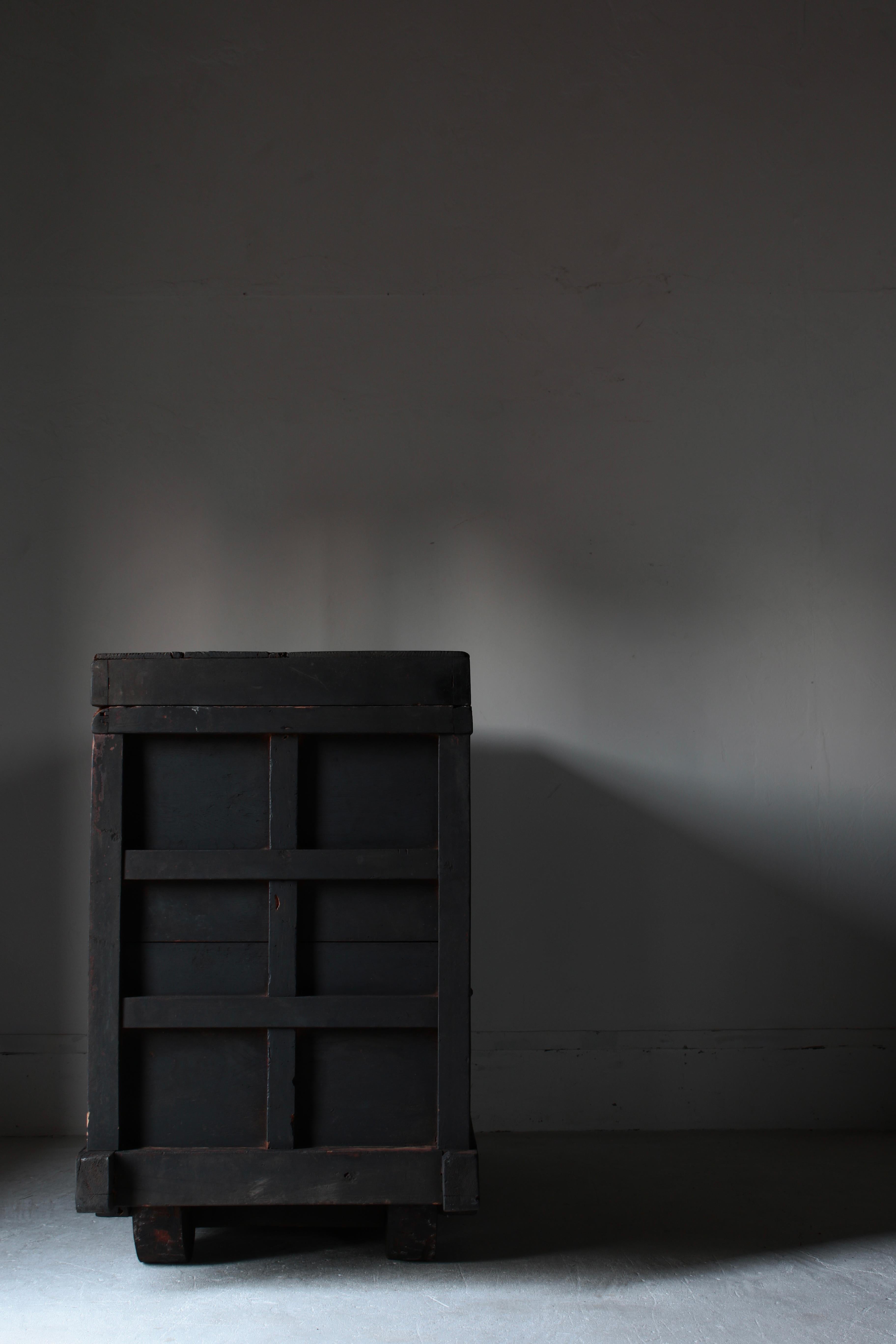 Antico Kuruma Nagamochi giapponese / Credenza / 1800-1860 Wabi-sabi in vendita 10