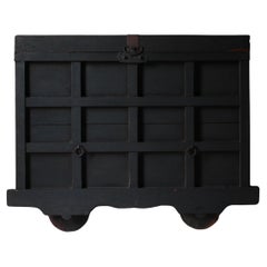 Japanese Antique Kuruma Nagamochi / Storage Sideboard / 1800-1860s Wabi-sabi
