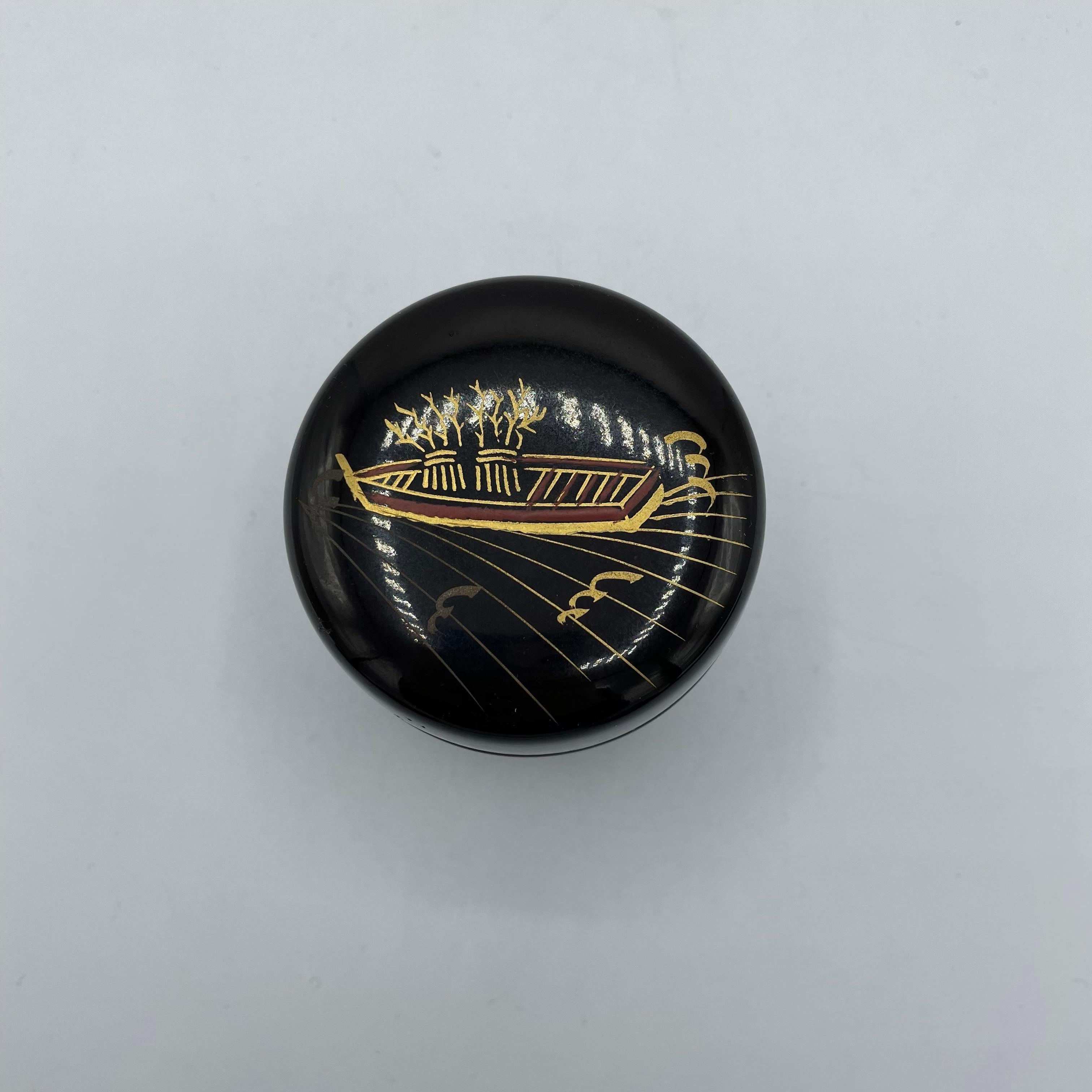 Natsume japonés antiguo lacado (caja para polvo de matcha) Barco años 80 Showa en venta