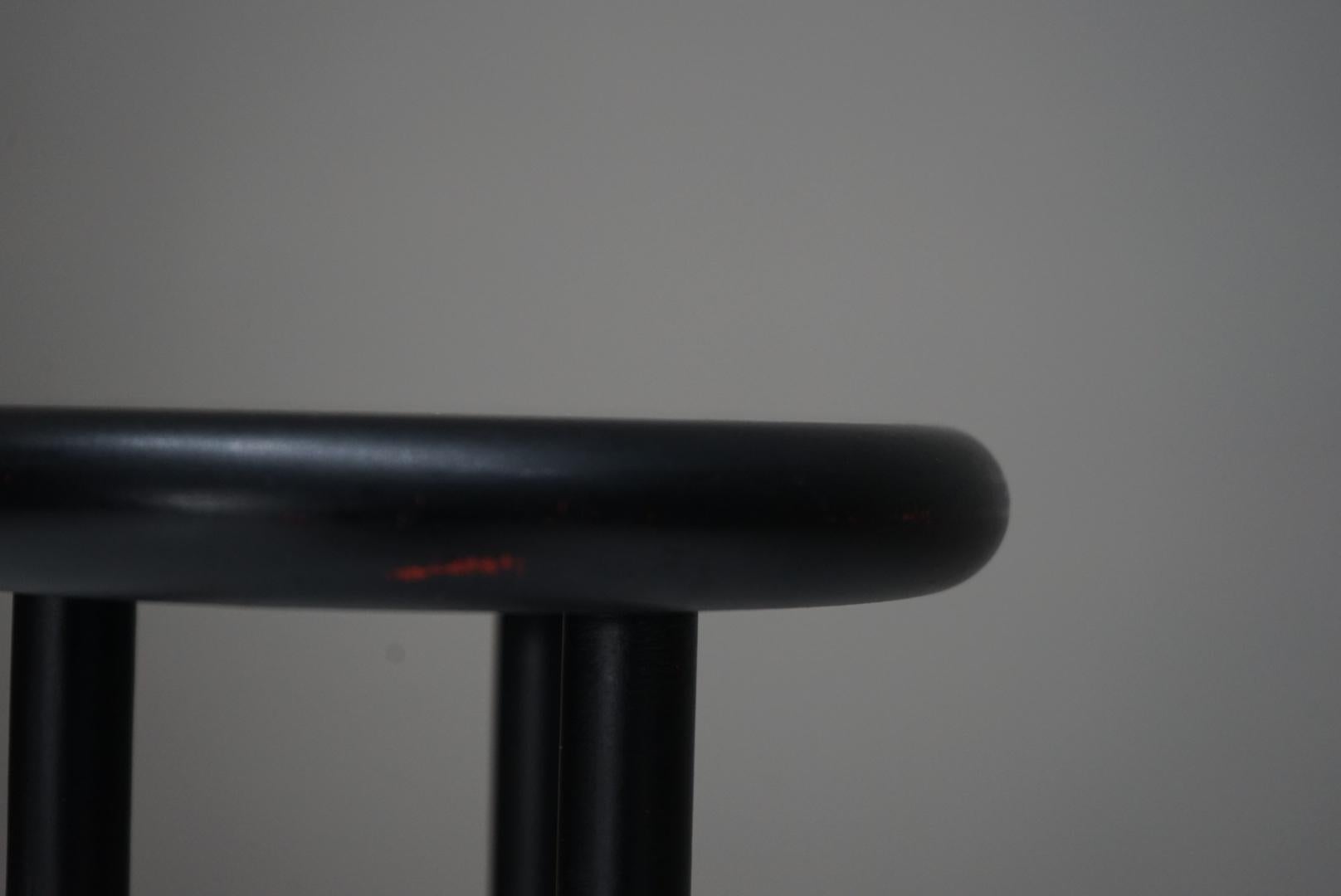 Japanese Antique Lacquered Display Stand, 1920s–1940s, Japandi Wabi-Sabi en Bueno estado para la venta en Chiba, Chiba