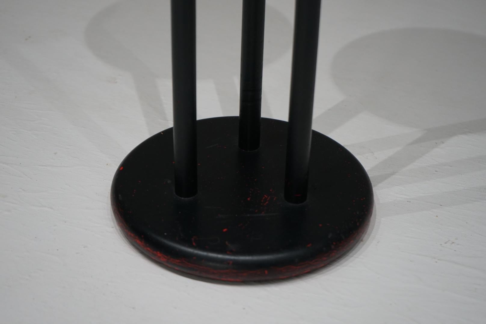 Japanese Antique Lacquered Display Stand, 1920s–1940s, Japandi Wabi-Sabi en venta 1