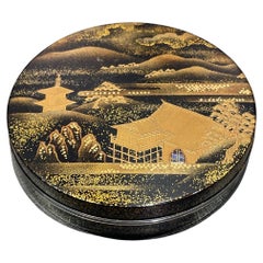 Japanese Antique Lacquered Maki-E Incense Case