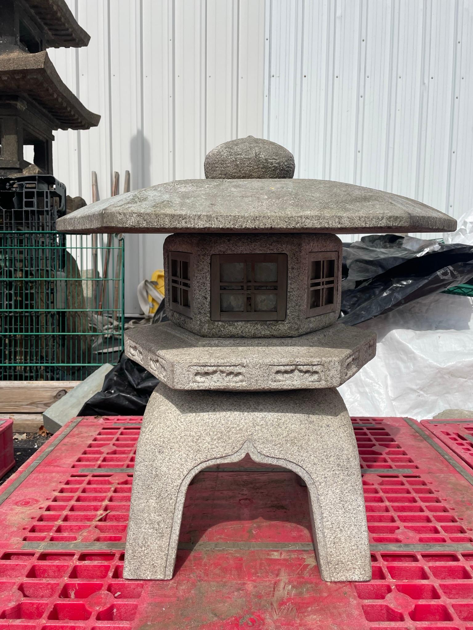 Japanese Antique Hand Carved Classic Yukimi Water or Snow Windows Lantern In Good Condition In South Burlington, VT