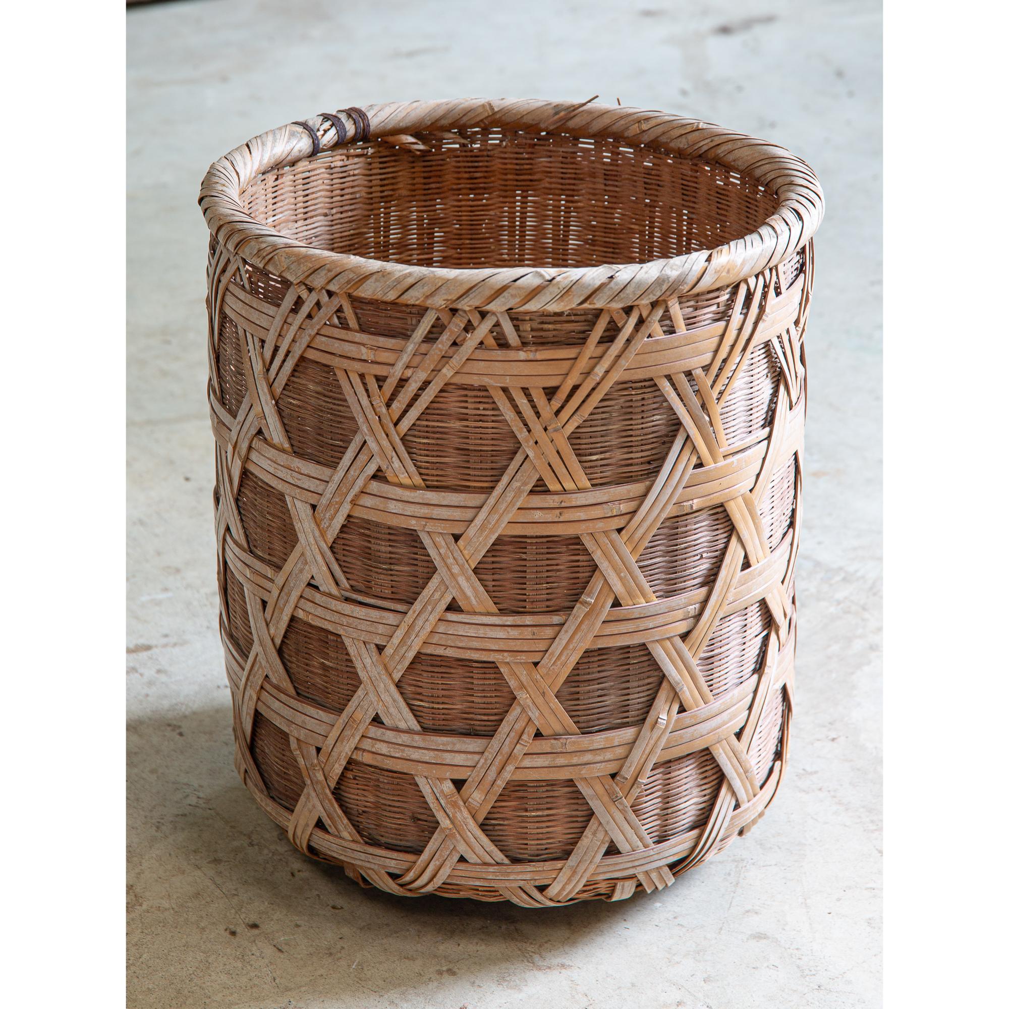 Japanese antique large bamboo double layered basket - wabi sabi primitive decor In Good Condition For Sale In 常陸大宮市, JP