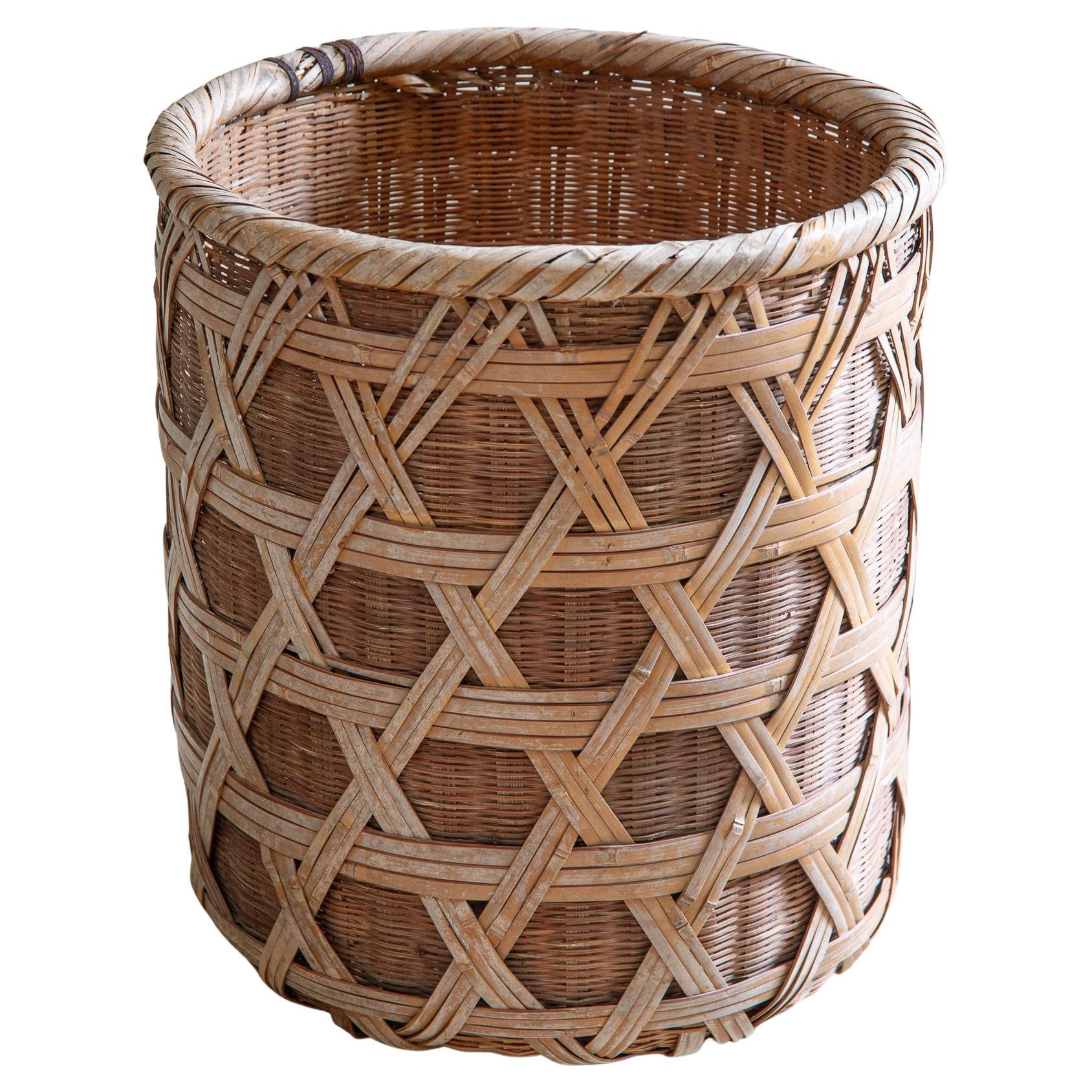 Cesta japonesa antigua de bambú de doble capa - decoración primitiva wabi sabi