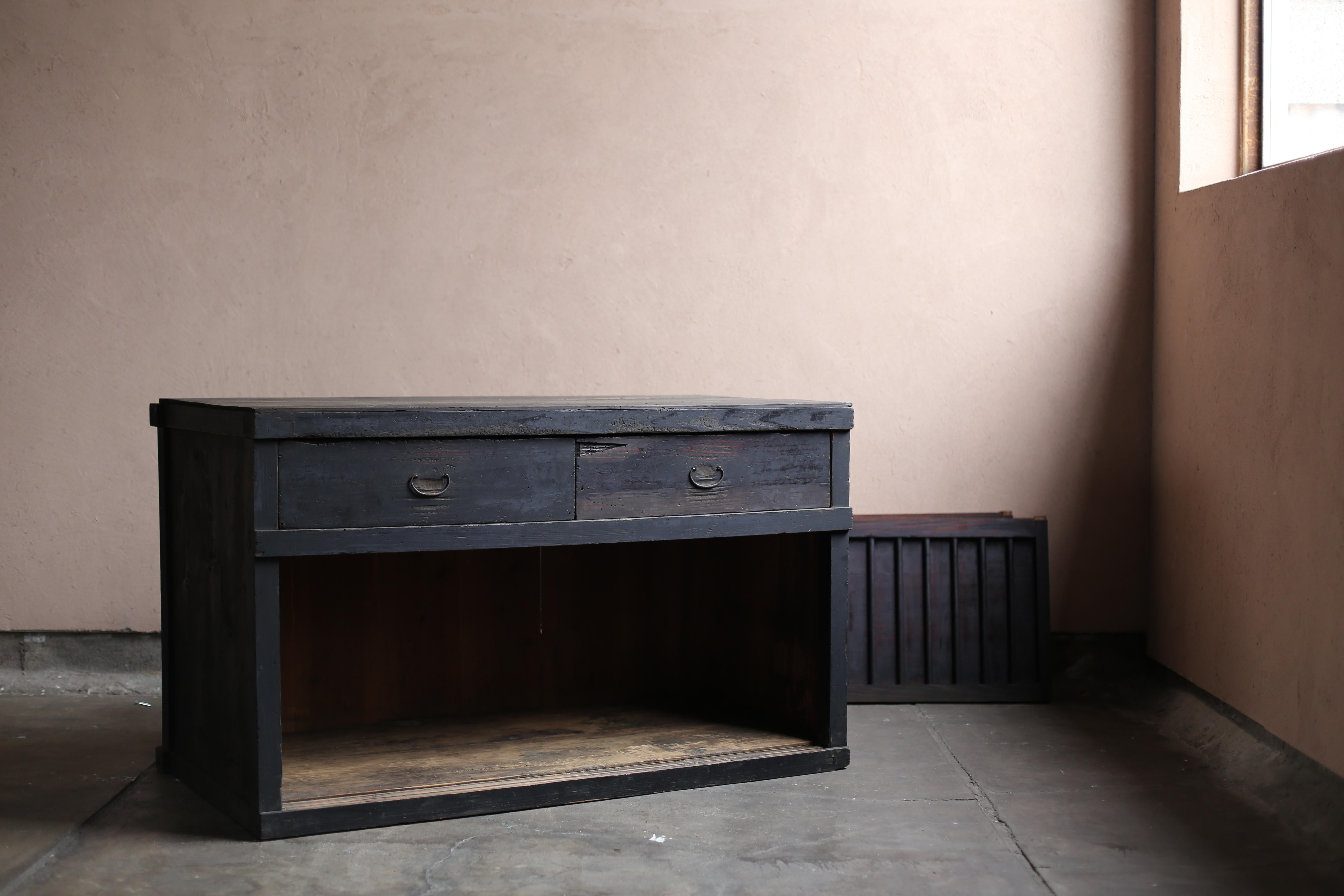 BK Antiques giapponese di grandi dimensioni Tansu 1860-1900 / Cabinet Sideboard Wabi Sabi In condizioni buone in vendita a Sammu-shi, Chiba