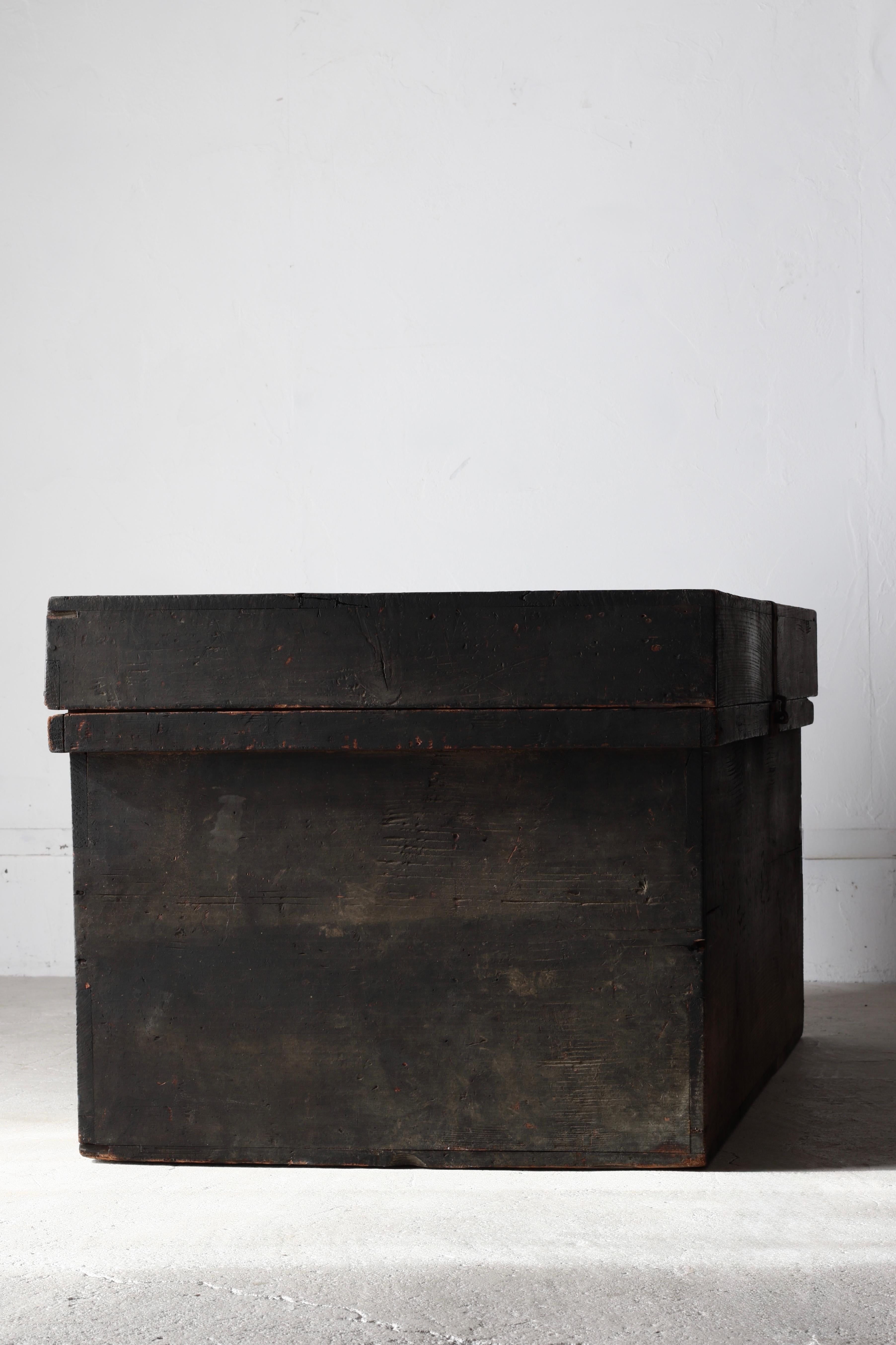 Japanese Antique Large Black Box / Sofa Table Side Table /1868-1912s / Wabi-sabi im Angebot 5