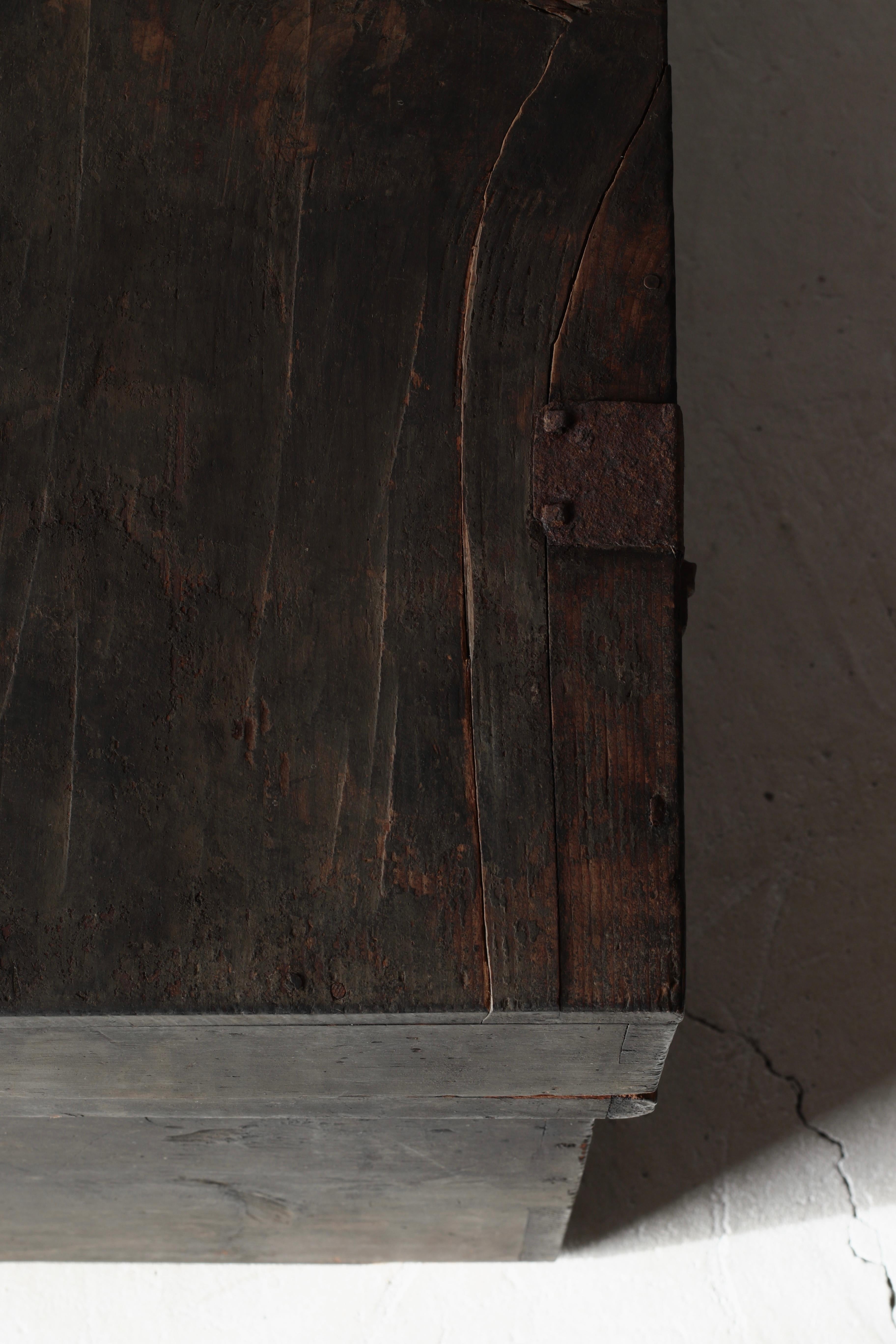 Japanese Antique Large Black Box / Sofa Table Side Table /1868-1912s / Wabi-sabi (Holz) im Angebot