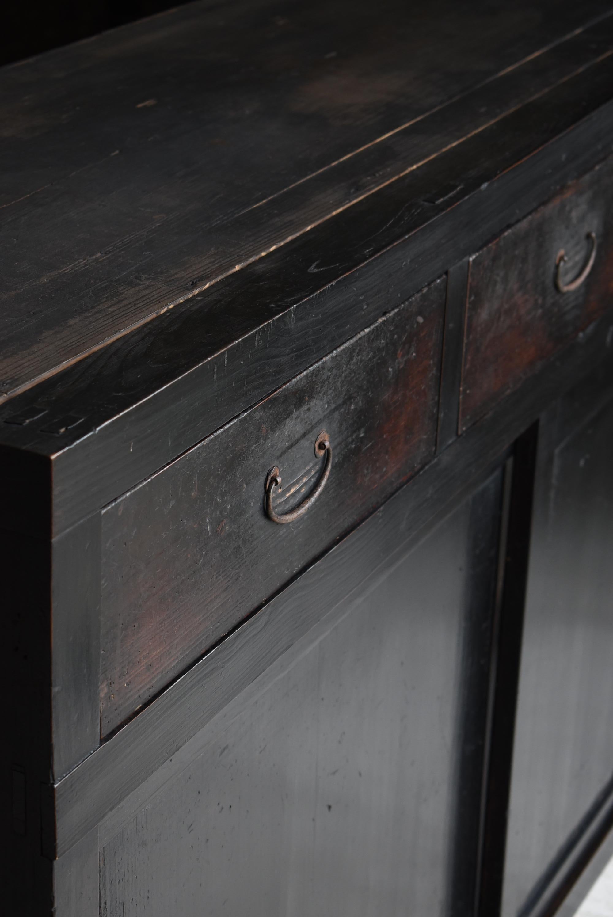 Japanisches antikes großes schwarzes Sideboard, 1860er-1900er Jahre / Tansu Wabisabi, Tansu Wabisabi im Angebot 12