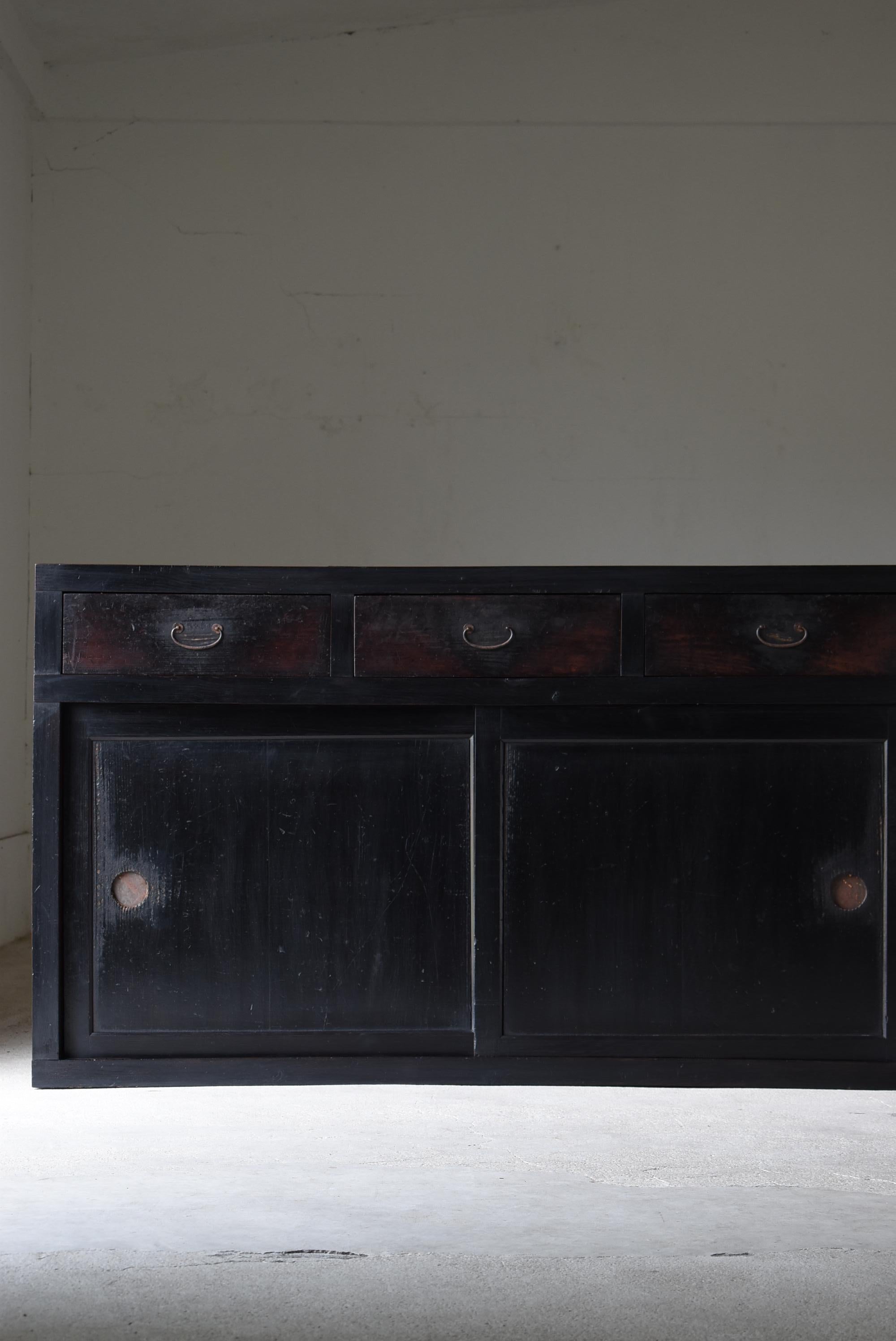 Japanisches antikes großes schwarzes Sideboard, 1860er-1900er Jahre / Tansu Wabisabi, Tansu Wabisabi im Angebot 13