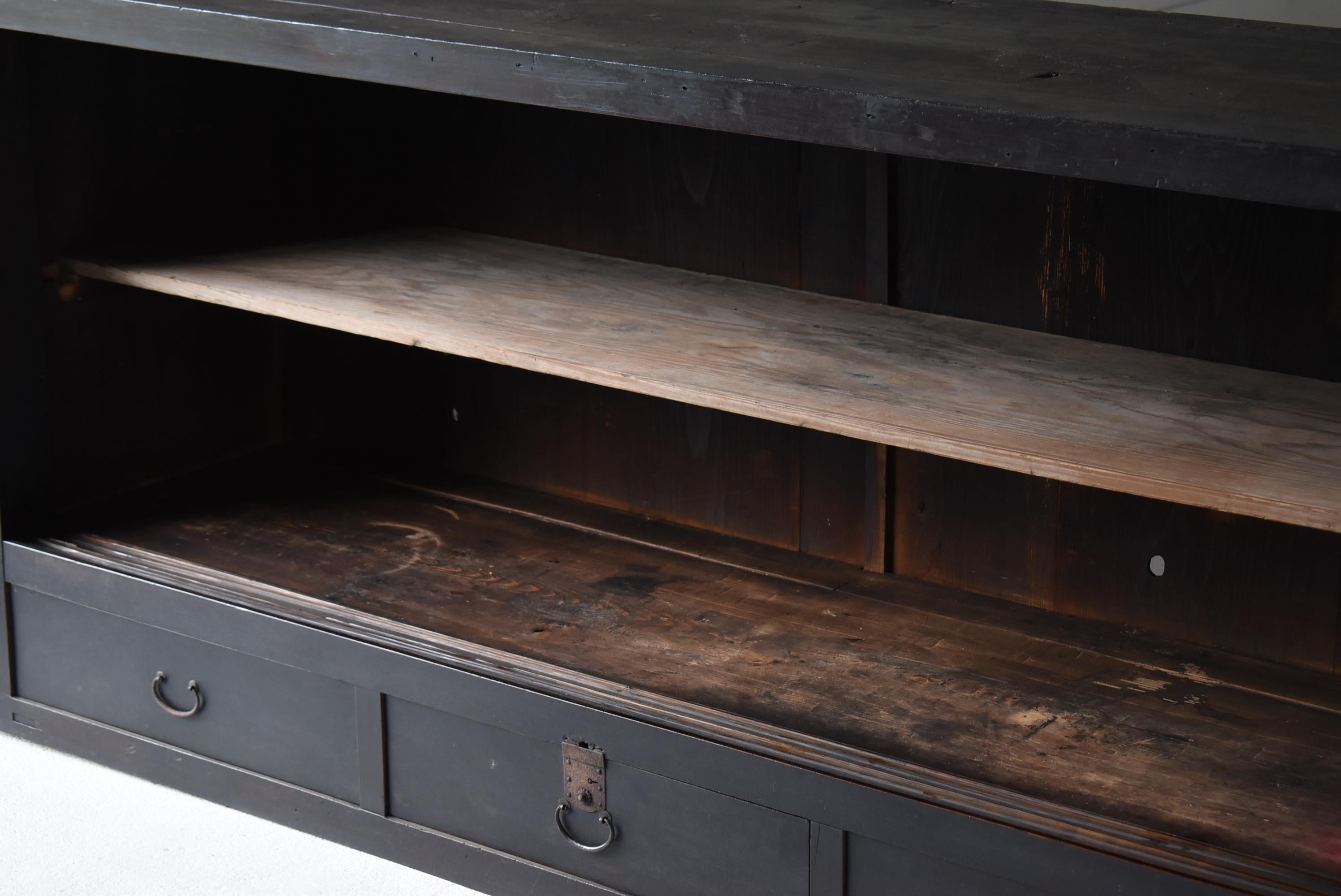 Grand Tansu noir ancien japonais 1860s-1900s / Cabinet Sideboard Wabisabi en vente 4