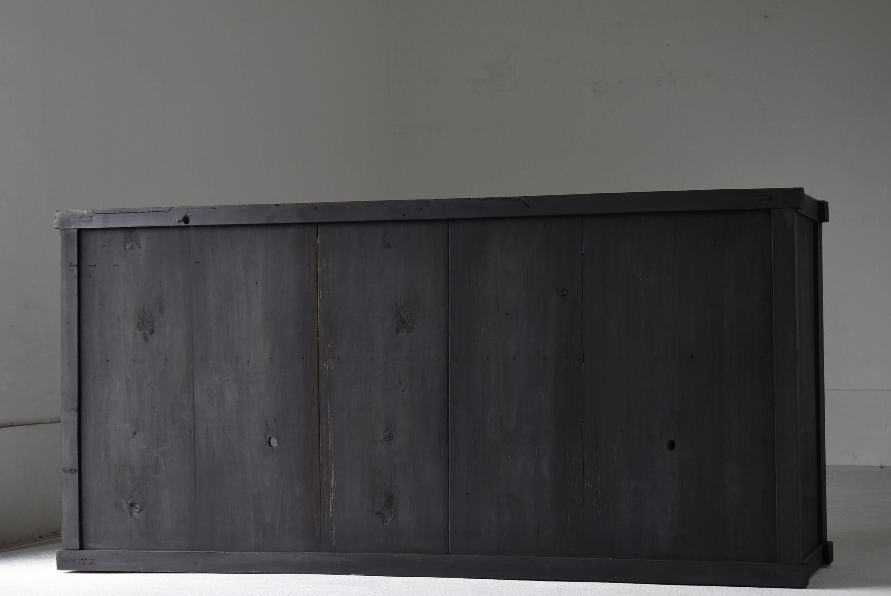 Grand Tansu noir ancien japonais 1860s-1900s / Cabinet Sideboard Wabisabi en vente 7