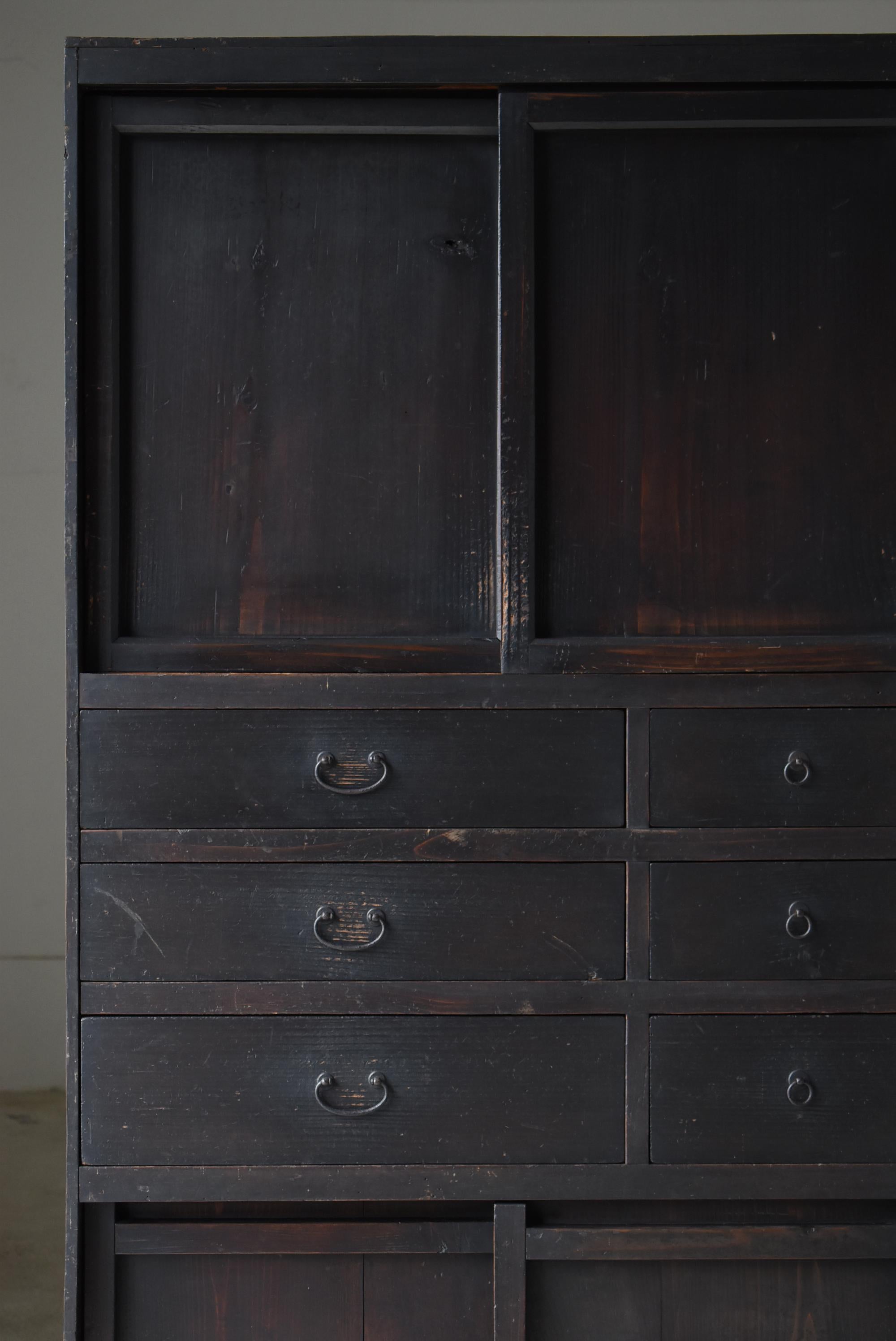 Antiguo Tansu Negro Grande Japonés Años 1860-1900 / Gabinete Wabi Sabi Meiji en venta