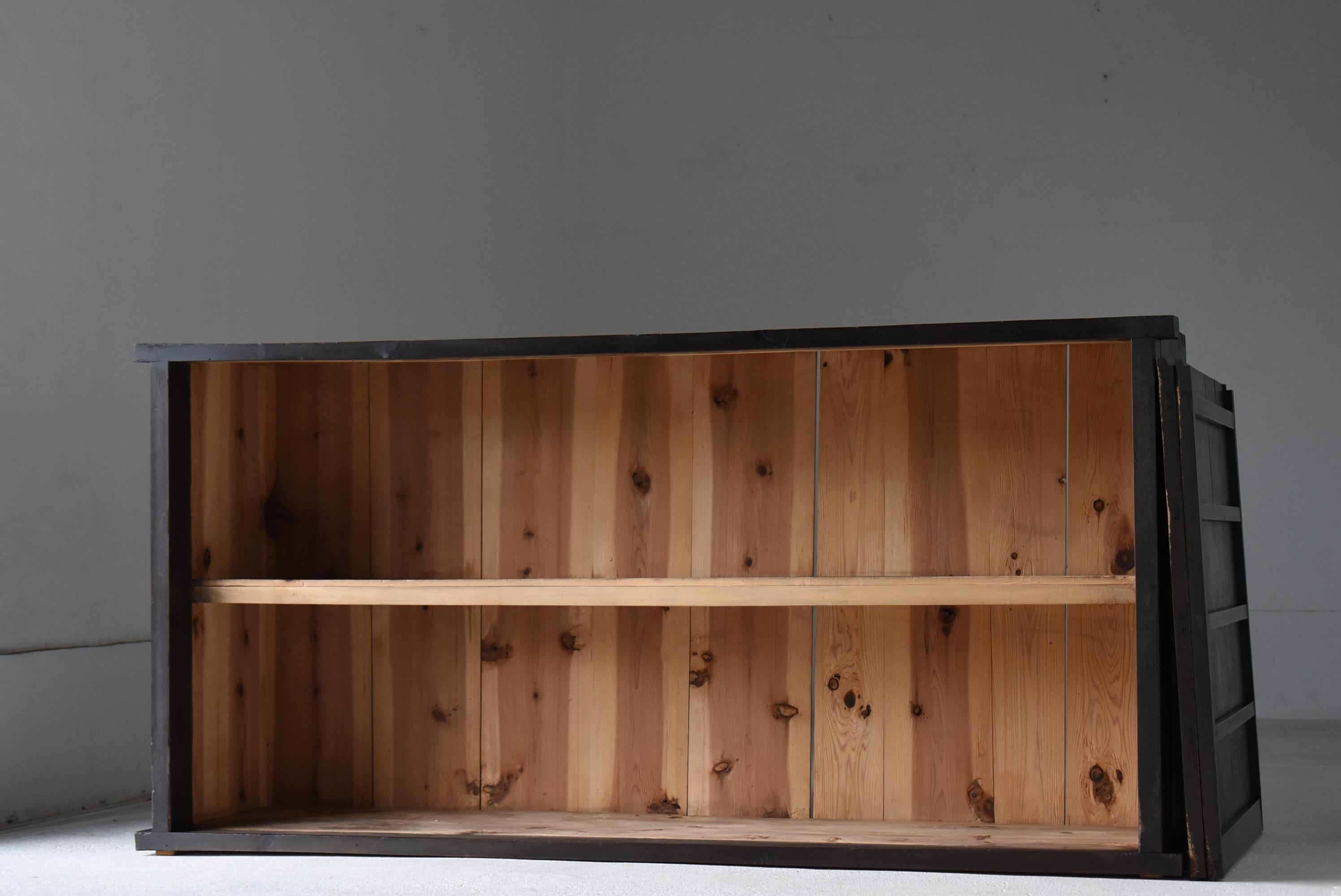 XX secolo Antico giapponese Tansu nero di grandi dimensioni 1860-1900 / Credenza Cabinet Wabi Sabi in vendita