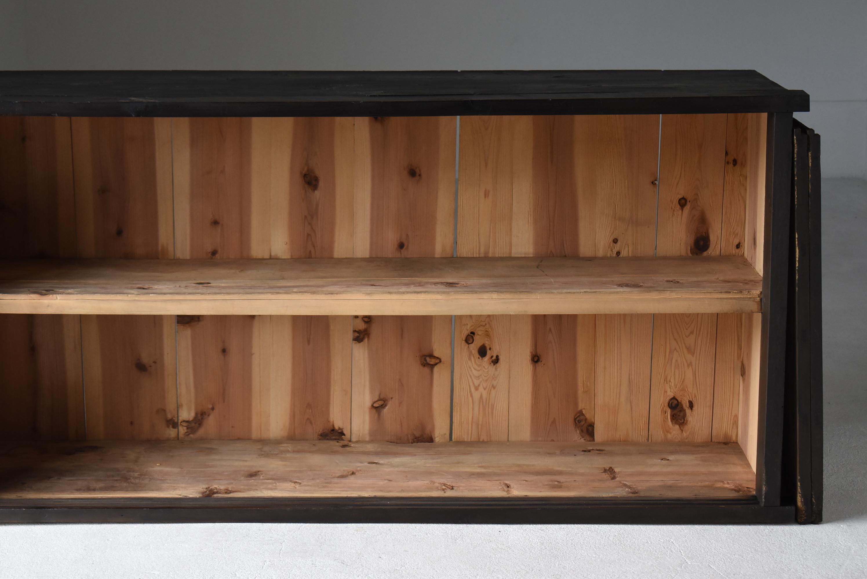 Cedro Antico giapponese Tansu nero di grandi dimensioni 1860-1900 / Credenza Cabinet Wabi Sabi in vendita