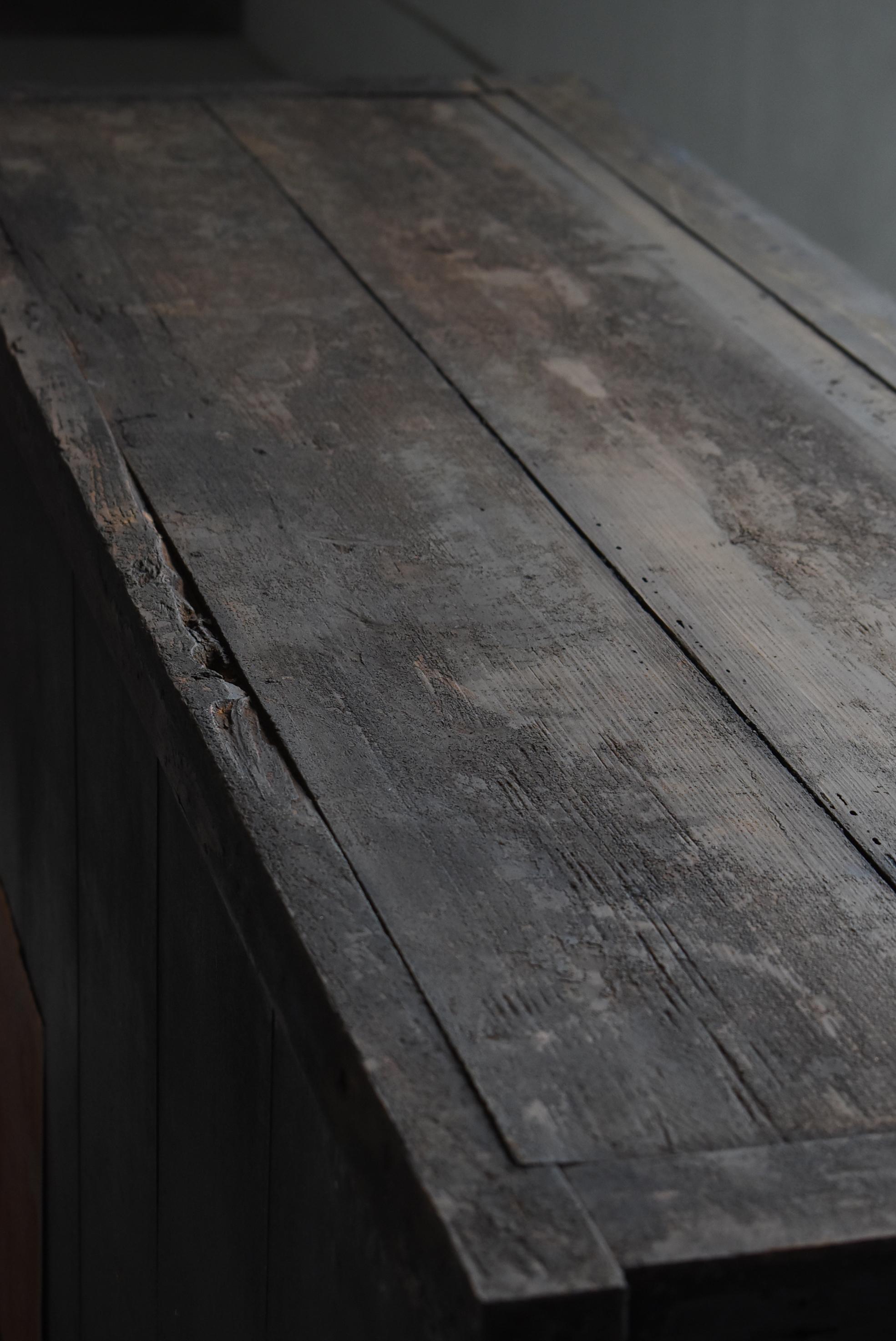 Japanischer antiker großer schwarzer Tansu 1860er-1900er Jahre / Sideboard-Schrank Wabisabi, Wabisabi im Angebot 10