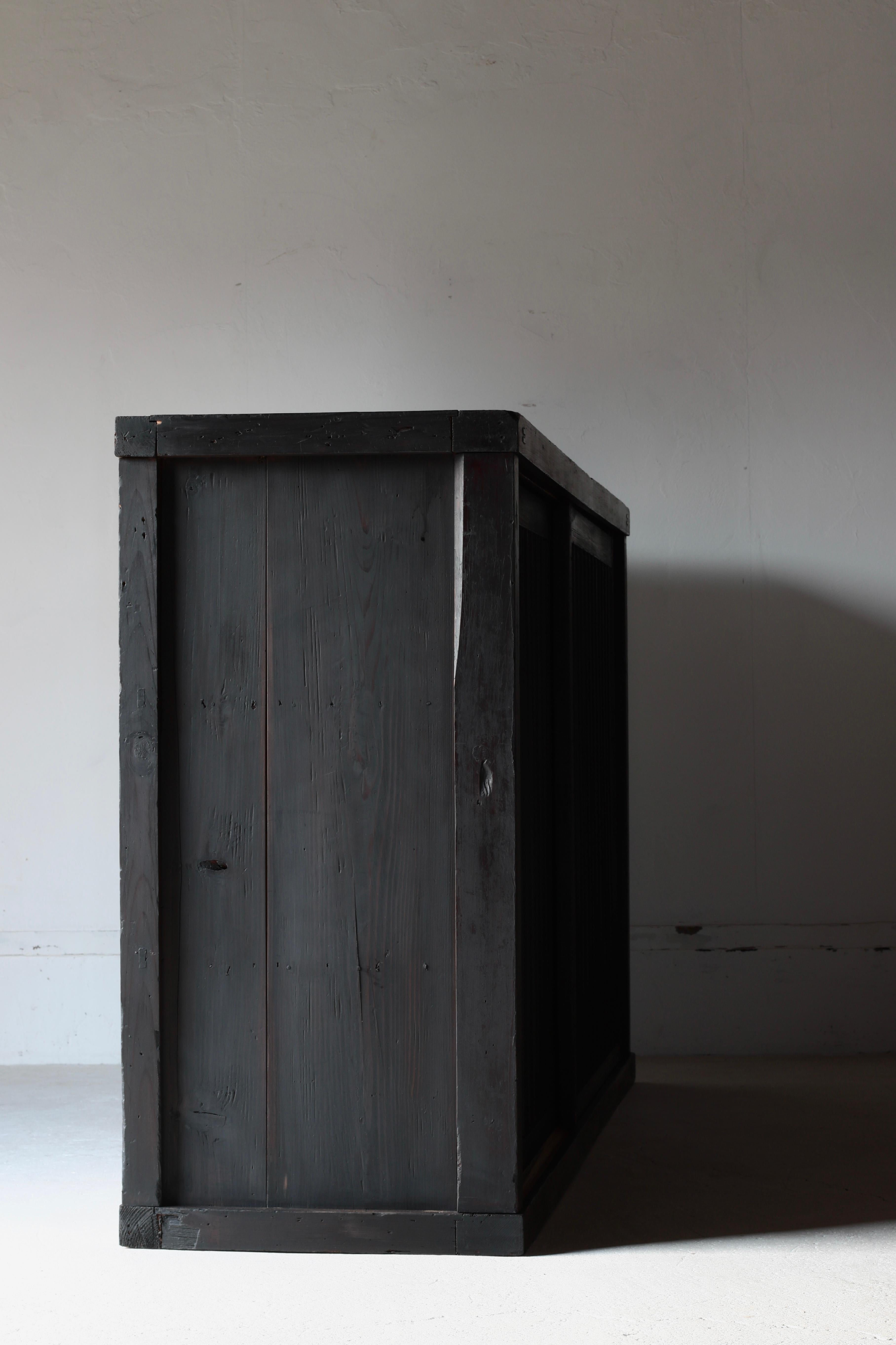 Antiguo Tansu Japonés Negro Grande / Aparador / 1868-1912s Wabi-sabi en venta 3